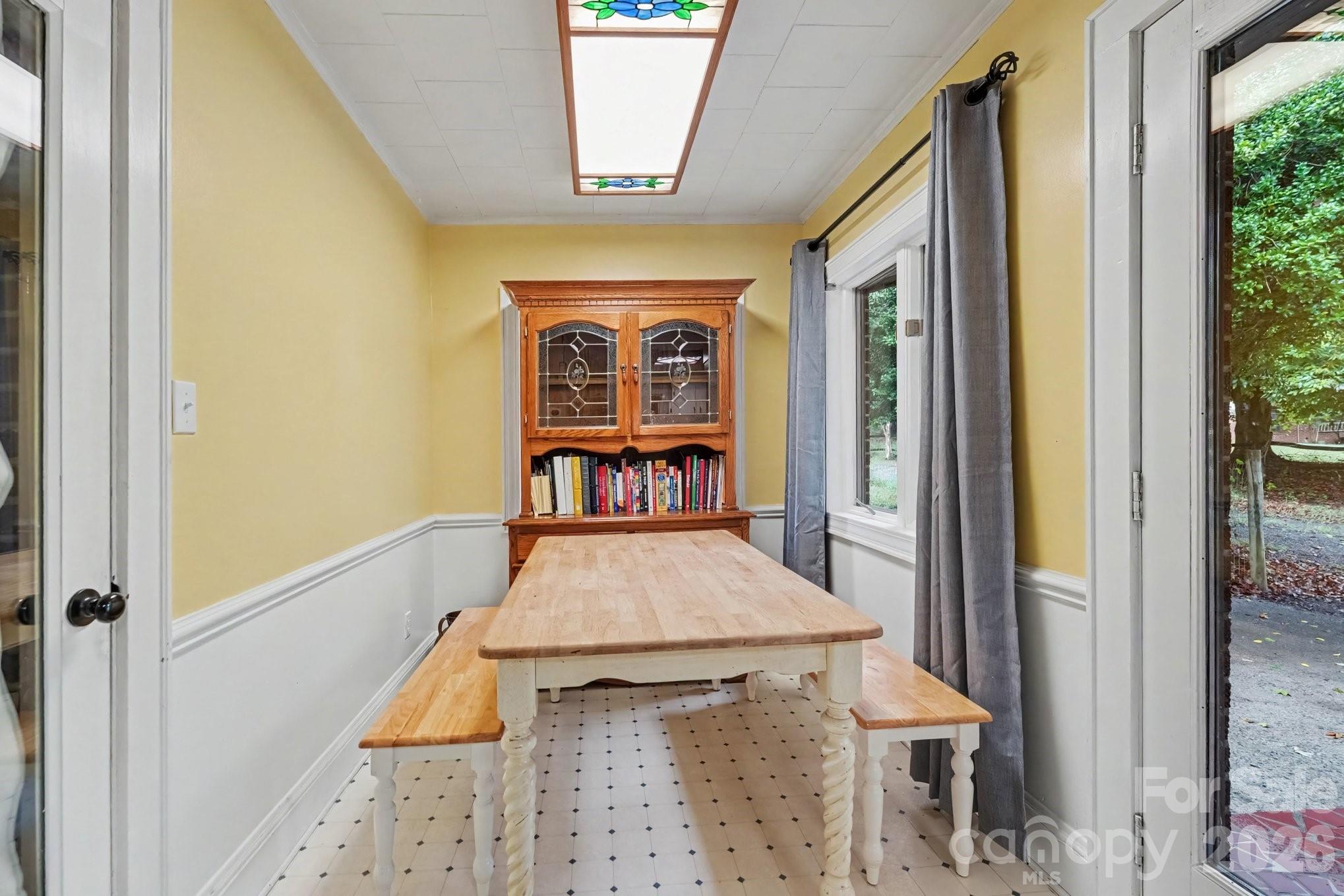 226 Pleasant Hill Drive Property Photo 12