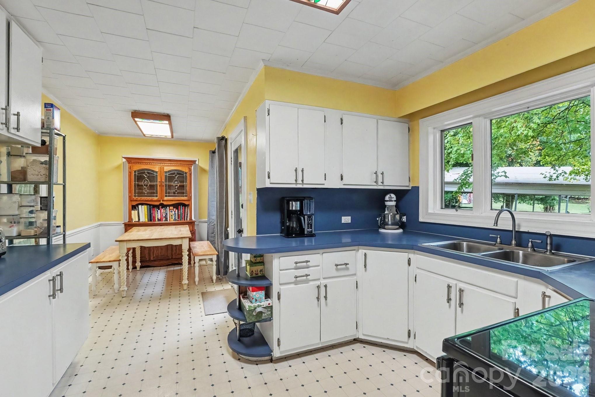 226 Pleasant Hill Drive Property Photo 13