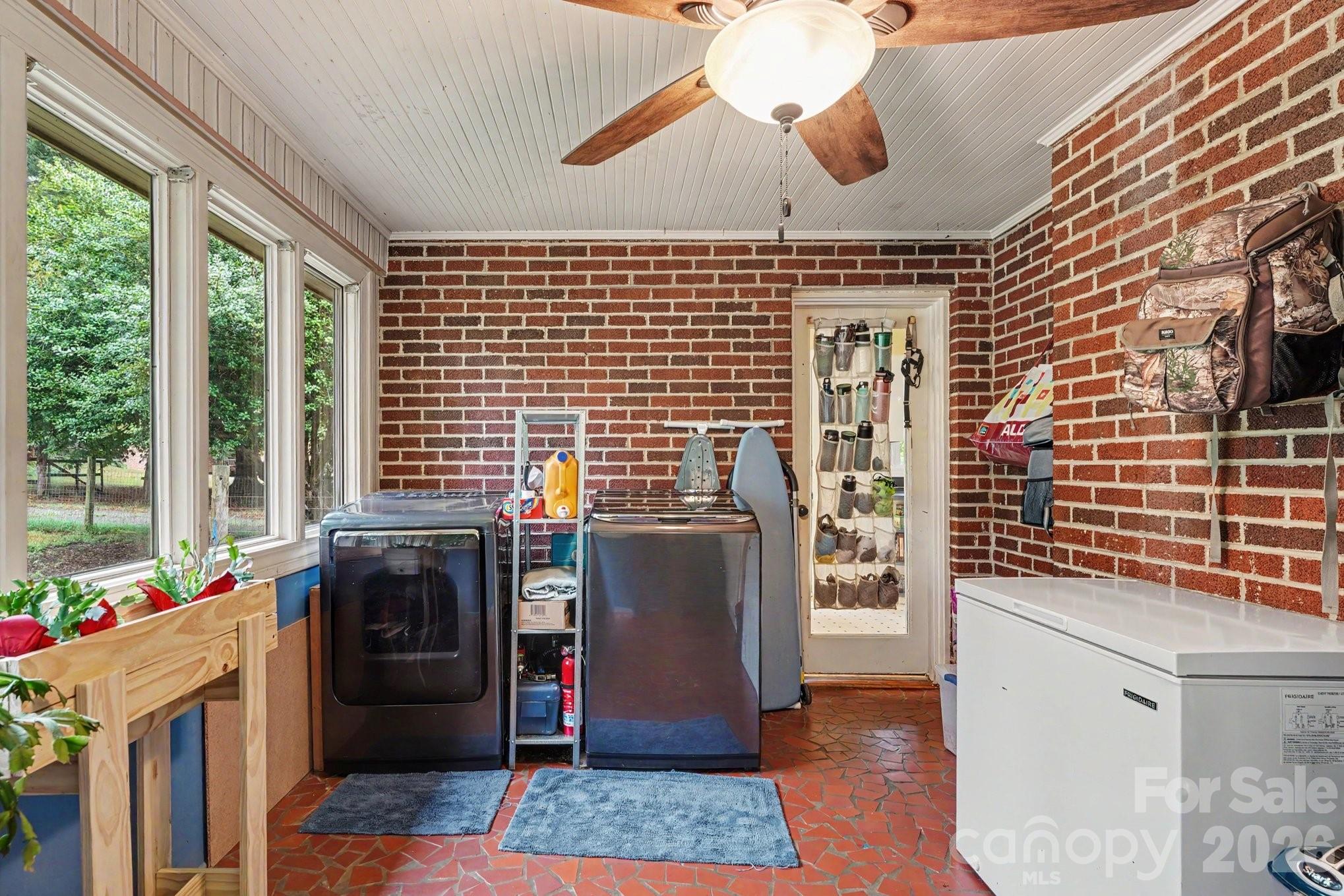 226 Pleasant Hill Drive Property Photo 25
