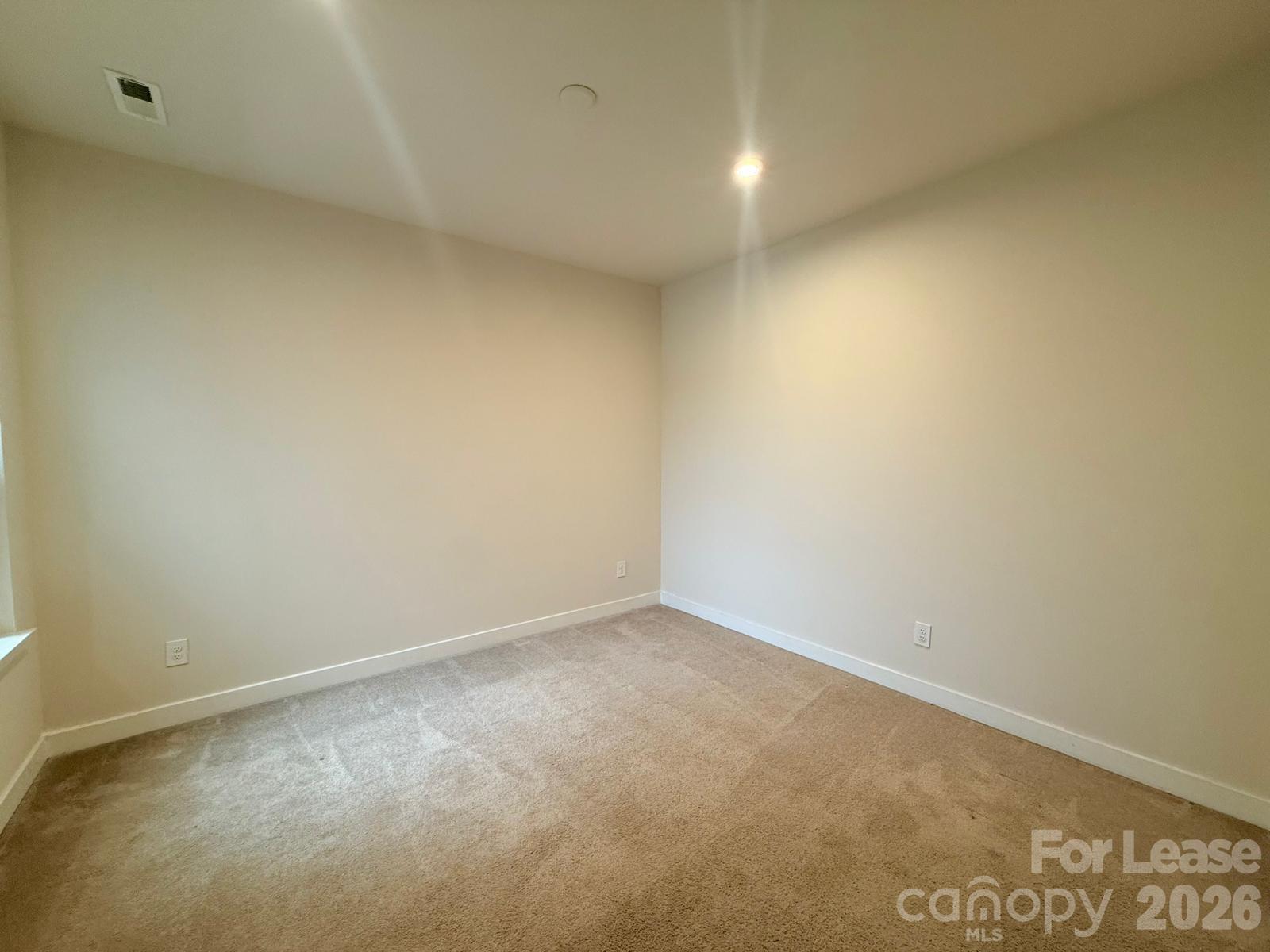 928 Portrush Lane Property Photo 16