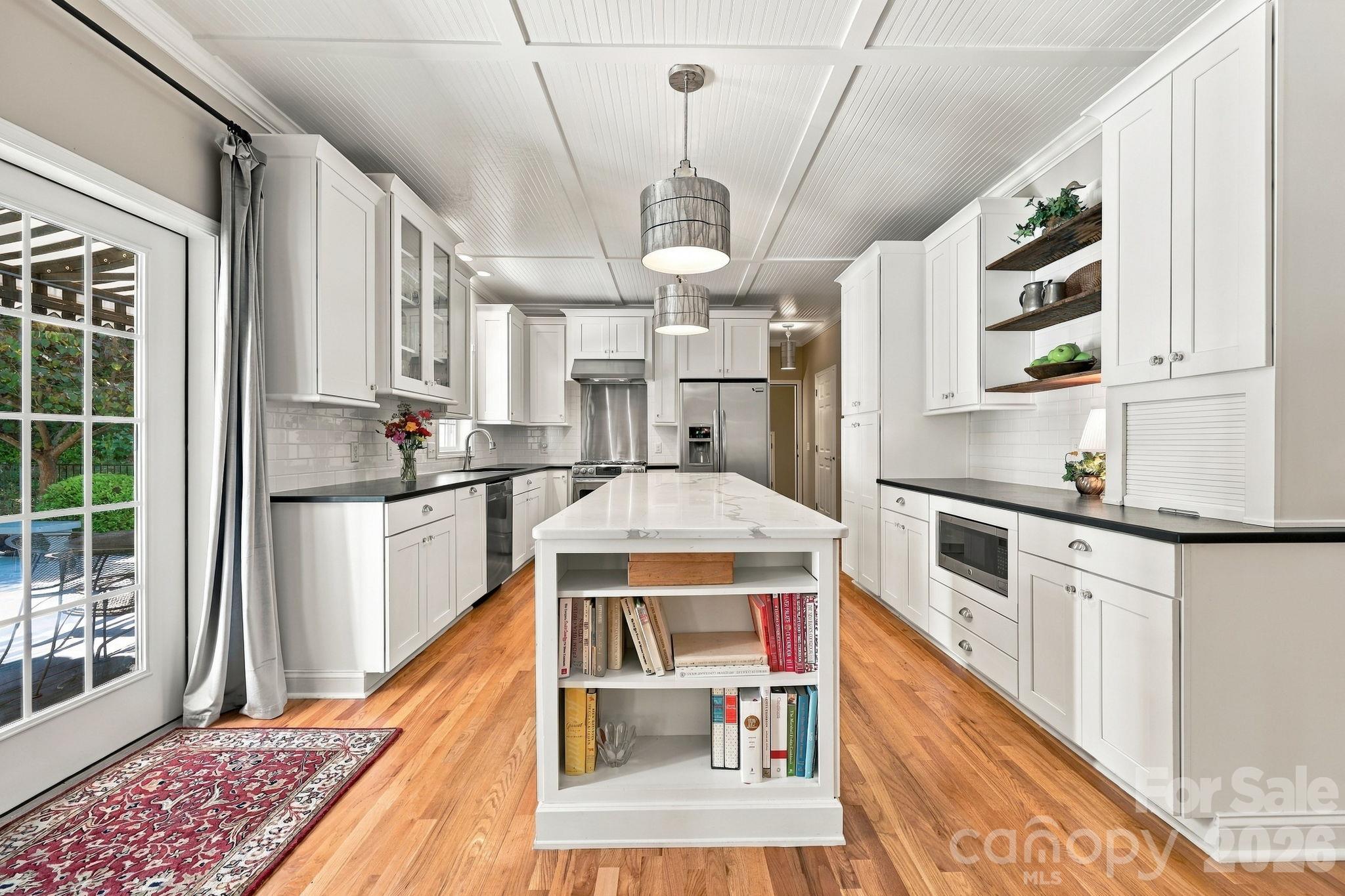 25 Jonathan Creek Drive Property Photo 2