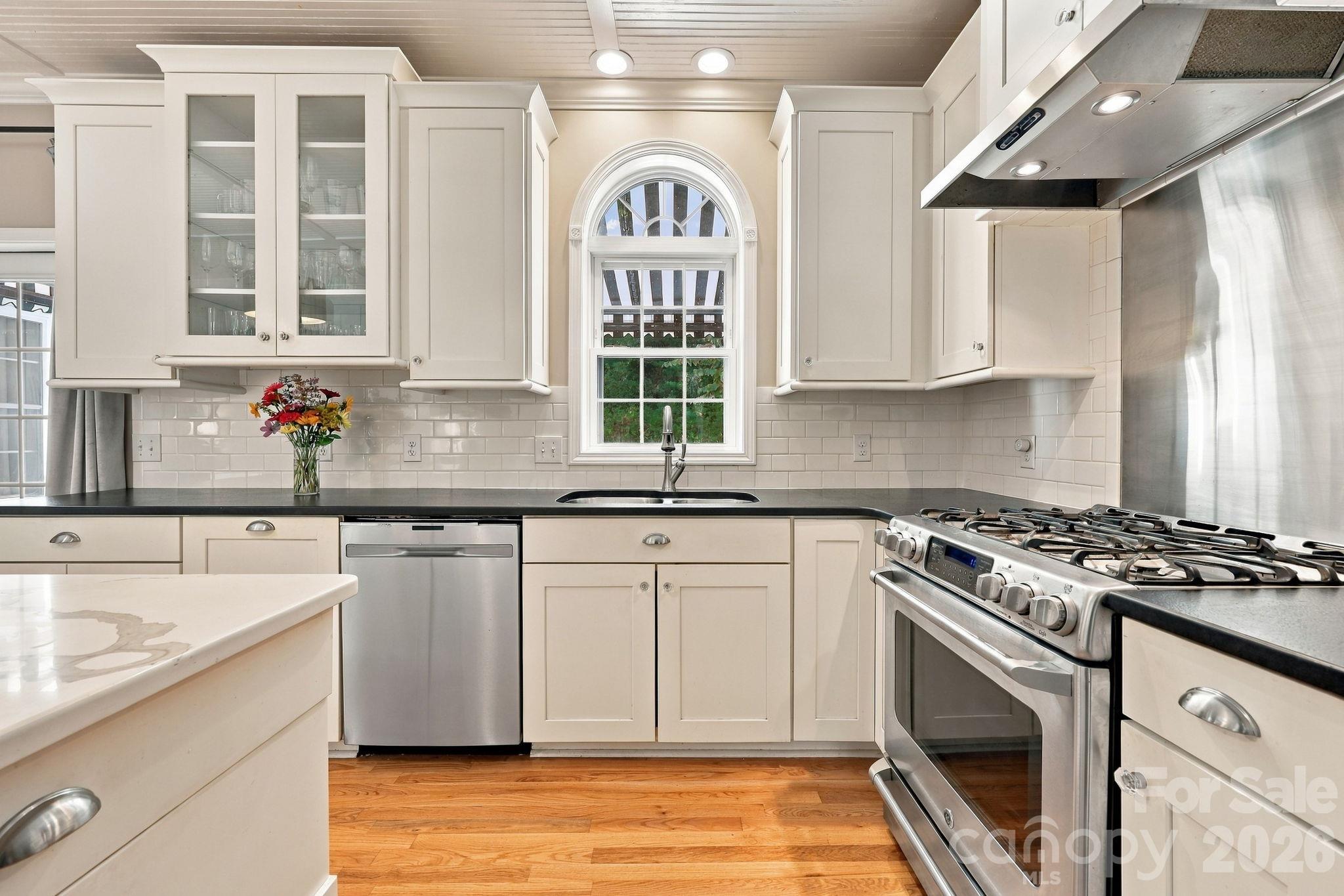 25 Jonathan Creek Drive Property Photo 19