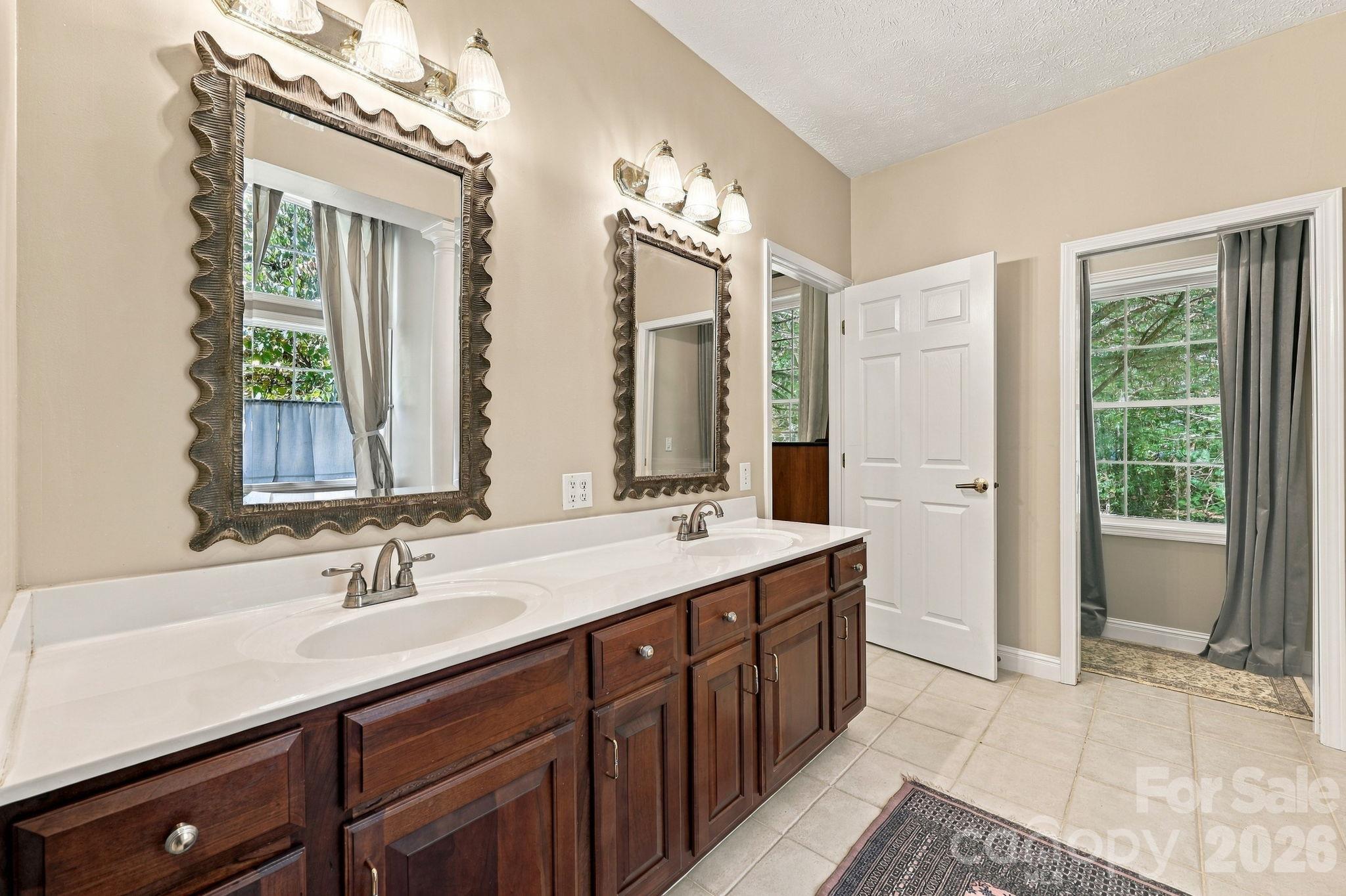 25 Jonathan Creek Drive Property Photo 24