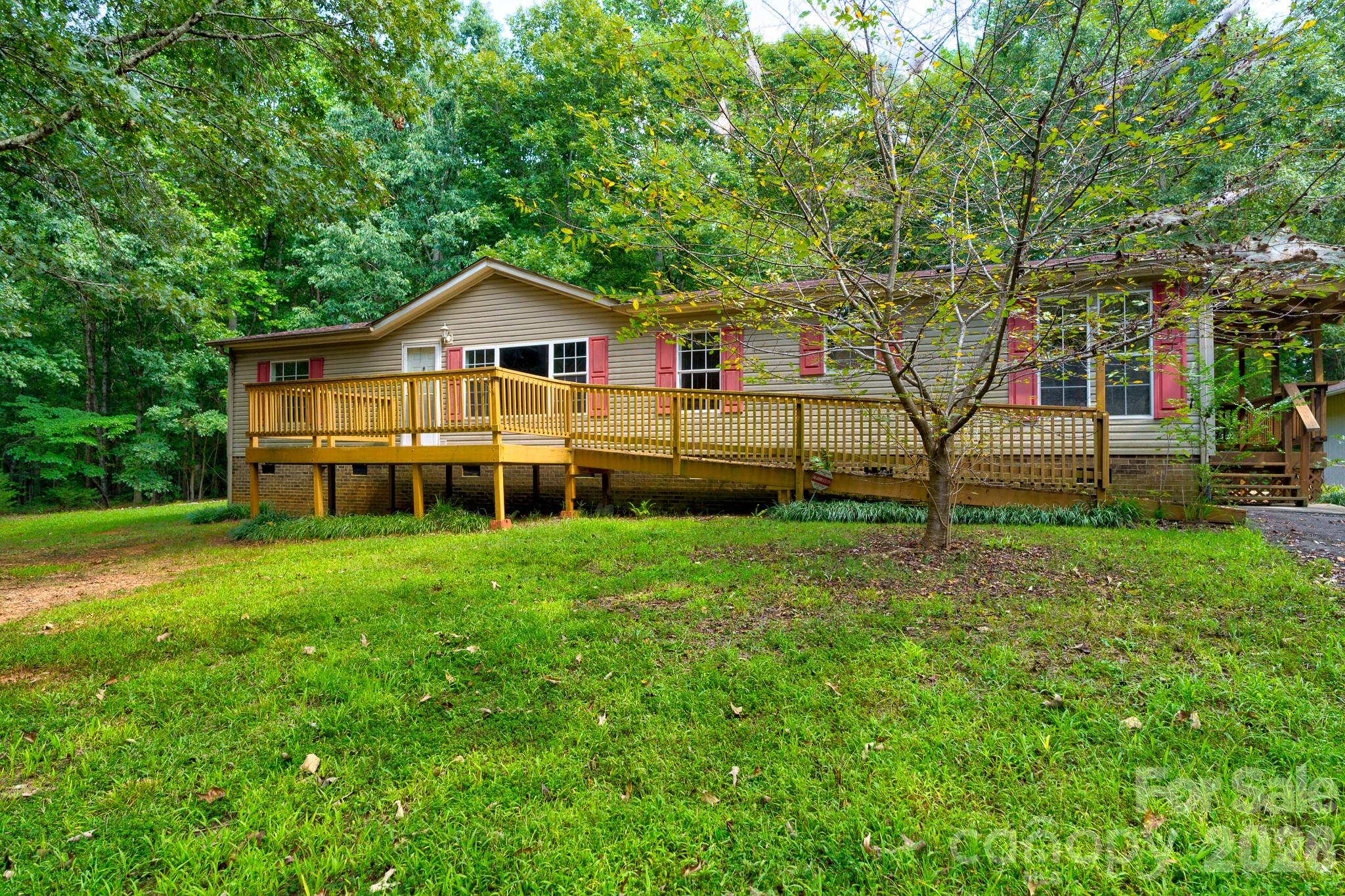 1290 Forest Ridge Drive Property Photo 1