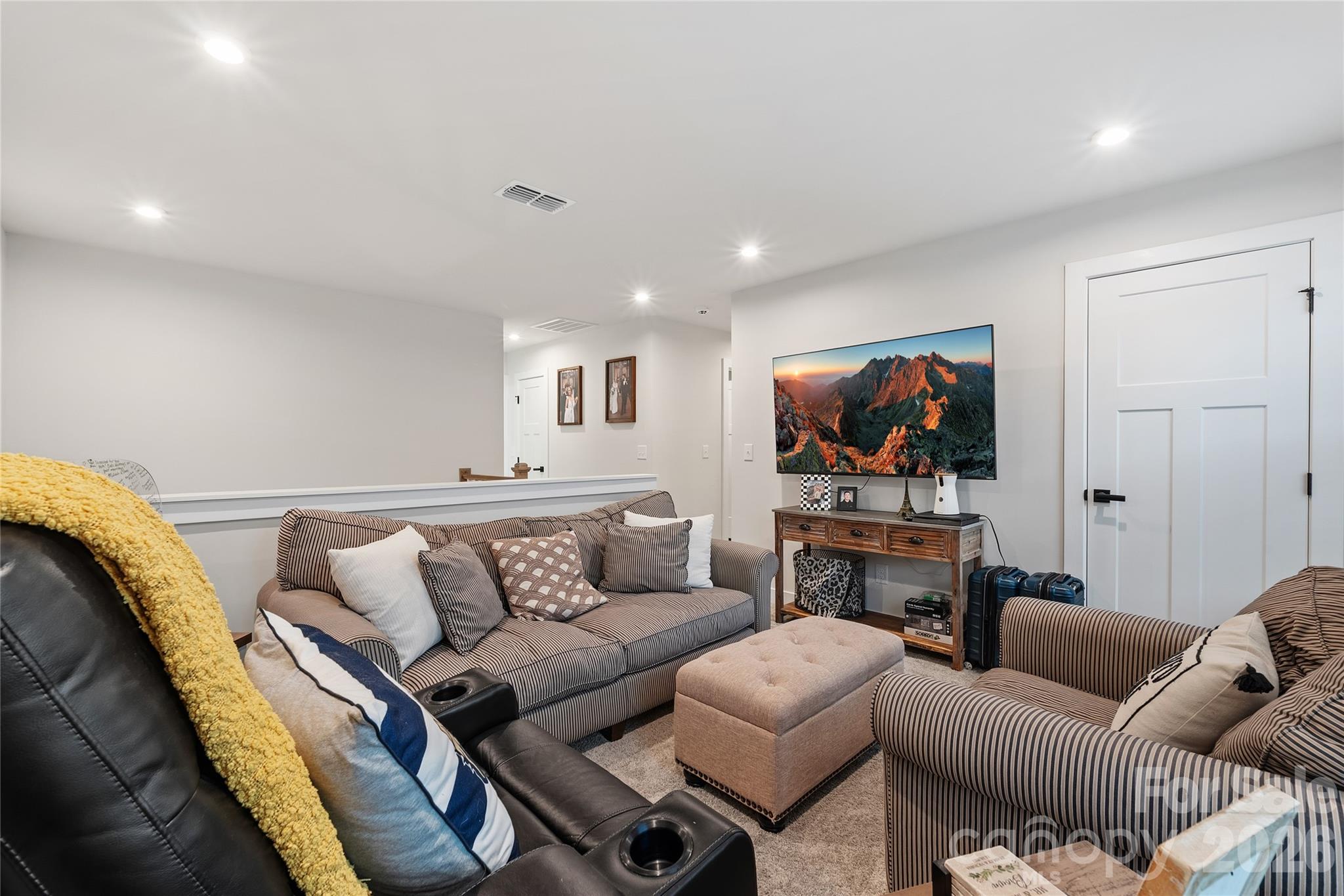 1128 Ryan Meadow Drive Property Photo 19