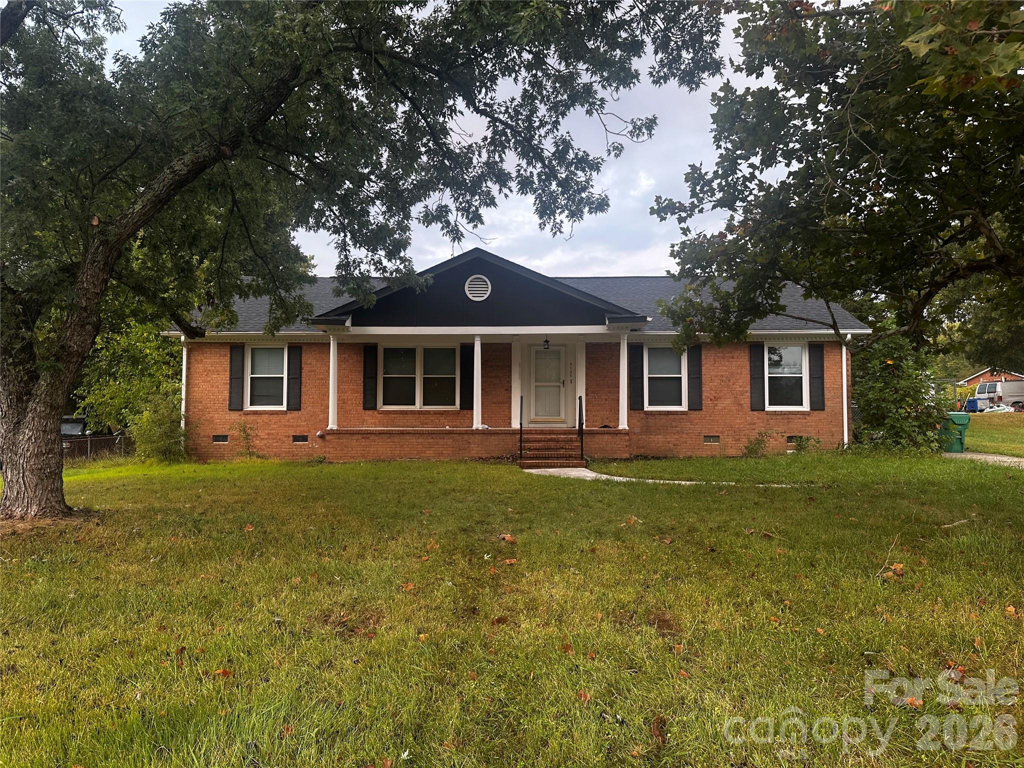 3105 Woodview Drive Property Photo 1