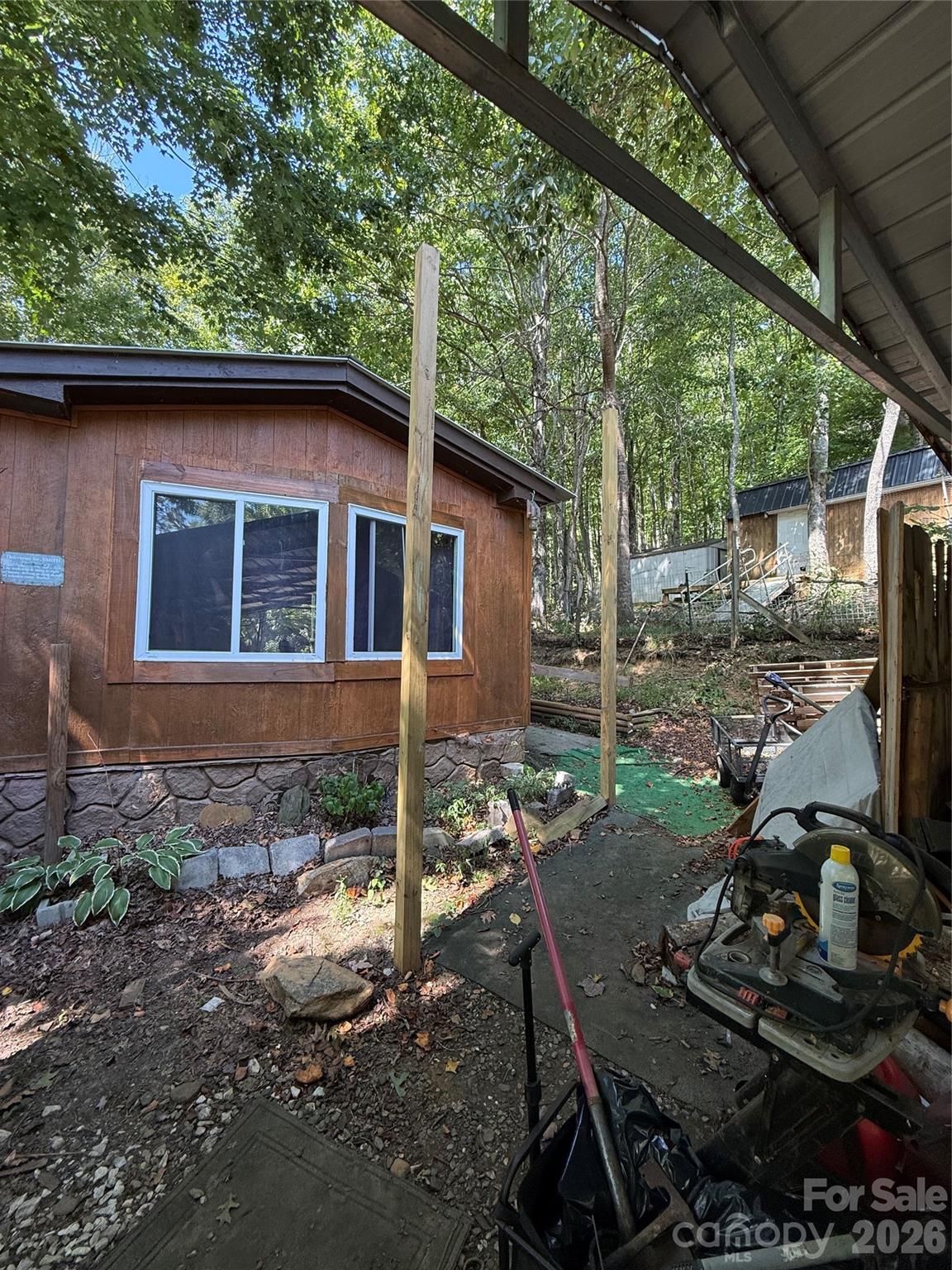 111 Three Top Street Property Photo 2