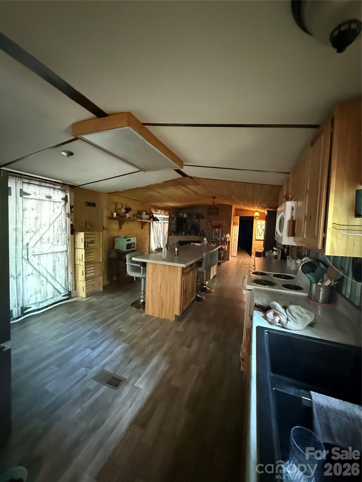 111 Three Top Street Property Photo 13