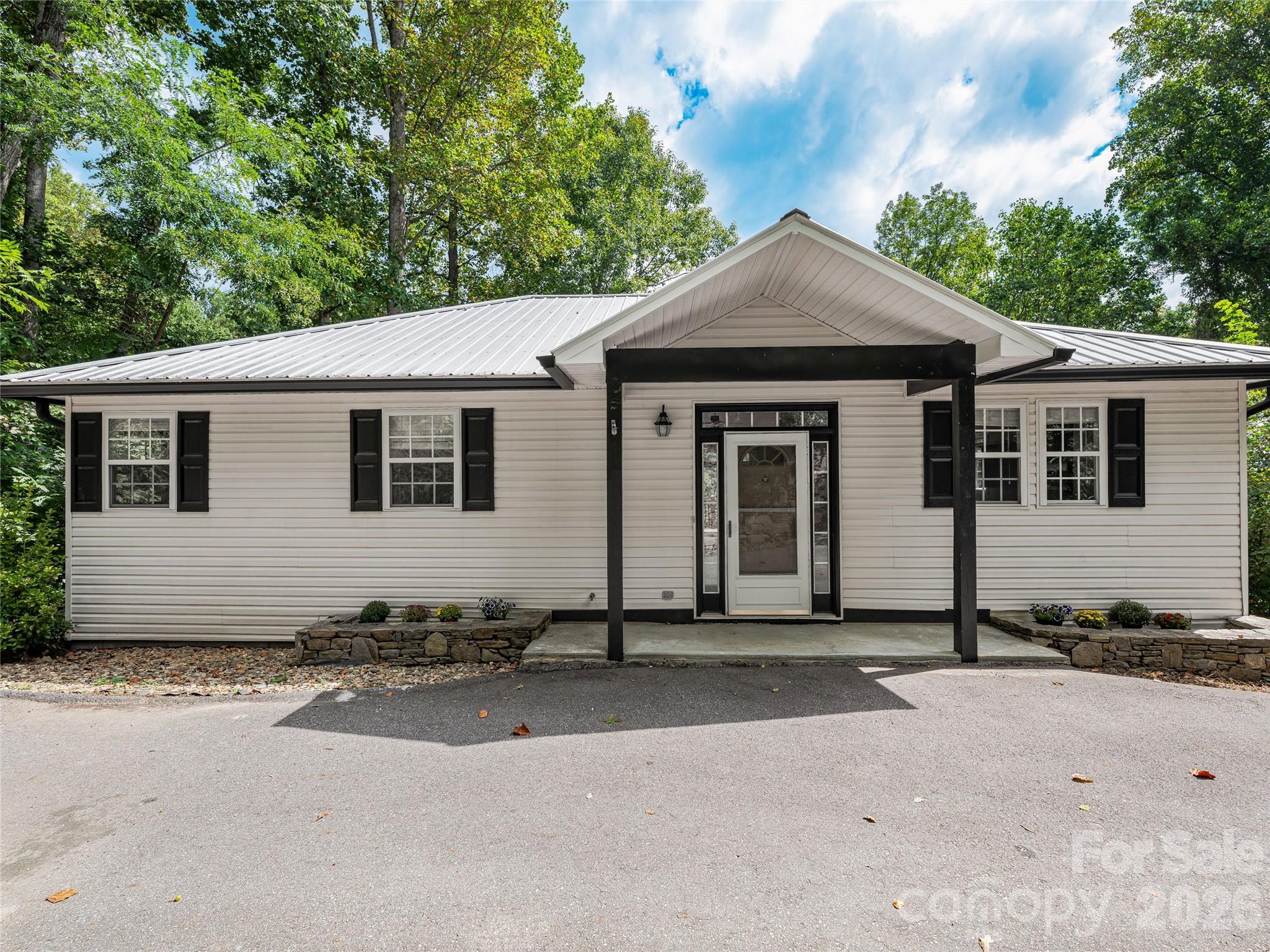 57 Mount Royal Drive Property Photo 1