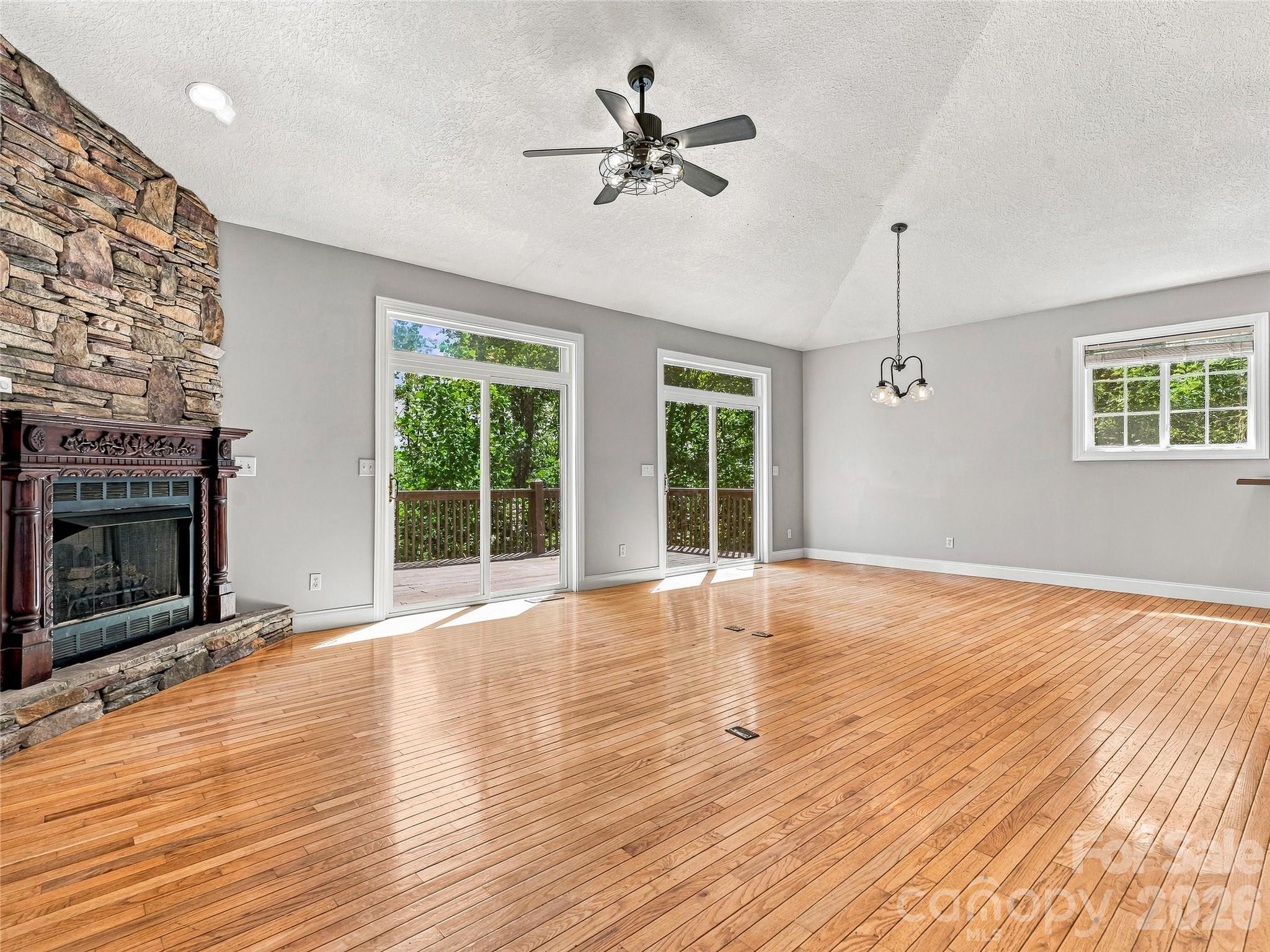 57 Mount Royal Drive Property Photo 8