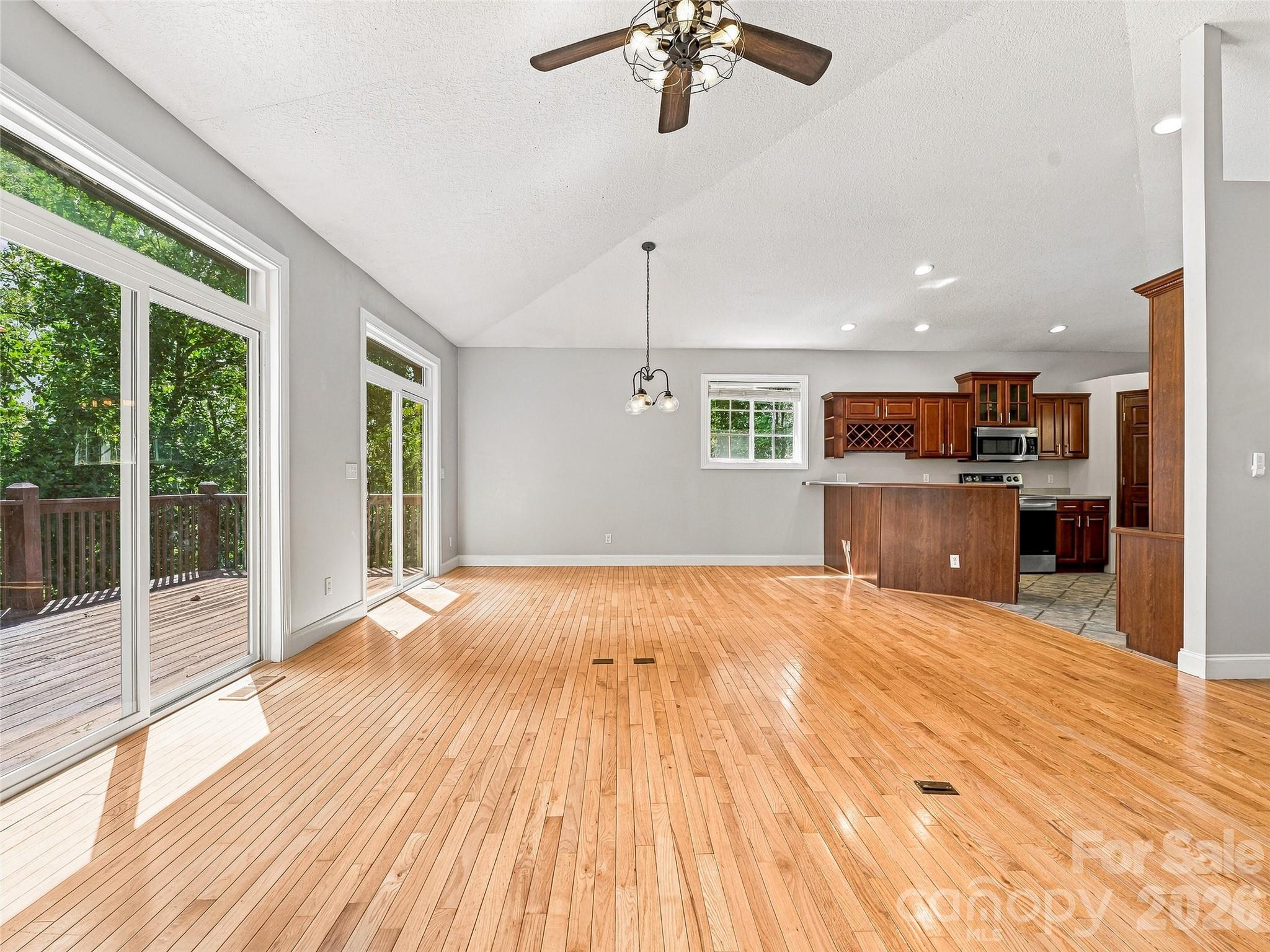 57 Mount Royal Drive Property Photo 9