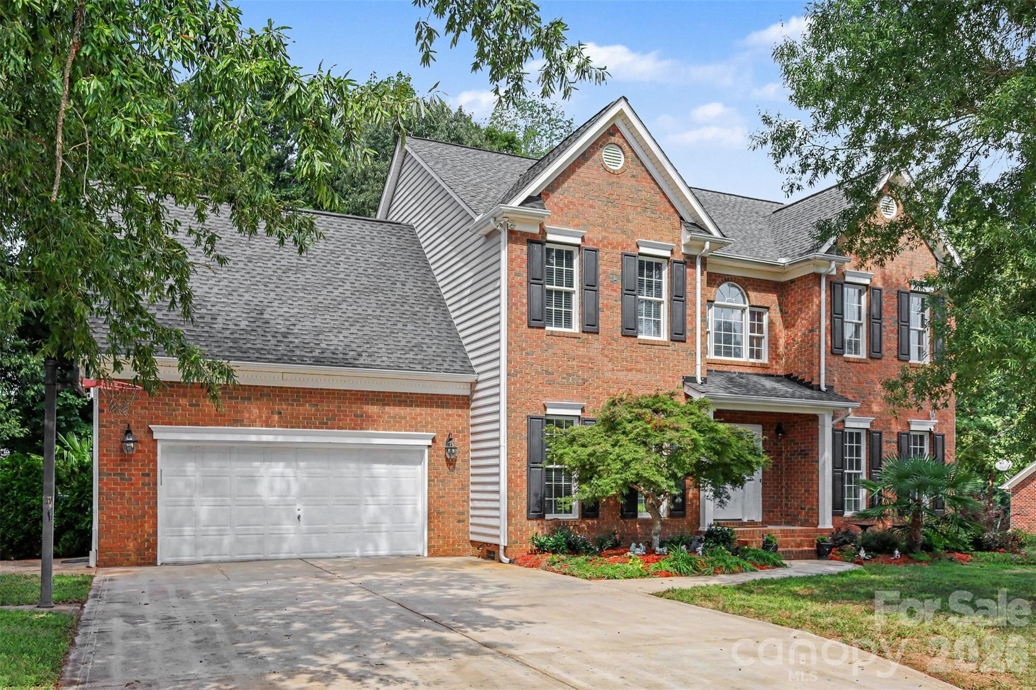 10409 Persimmon Creek Drive Property Photo 2