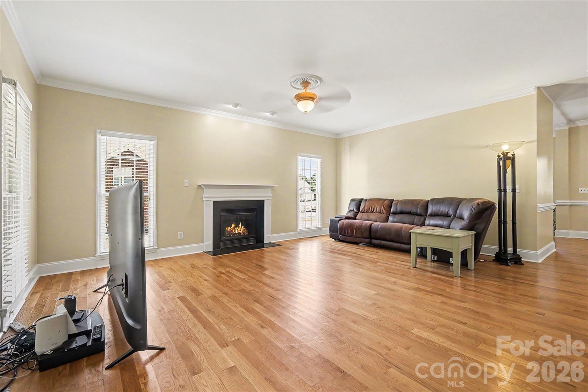 10409 Persimmon Creek Drive Property Photo 8