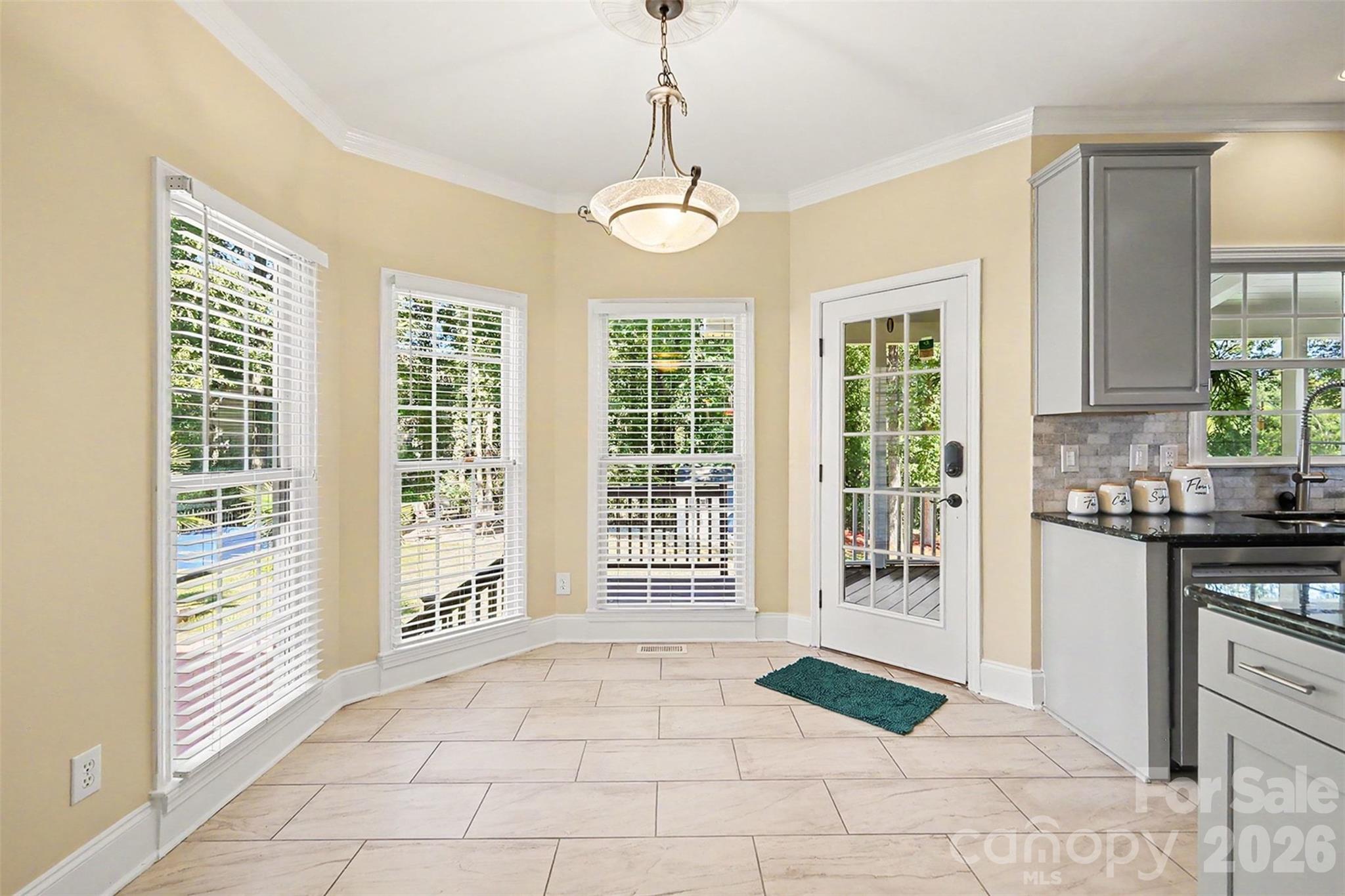 10409 Persimmon Creek Drive Property Photo 13