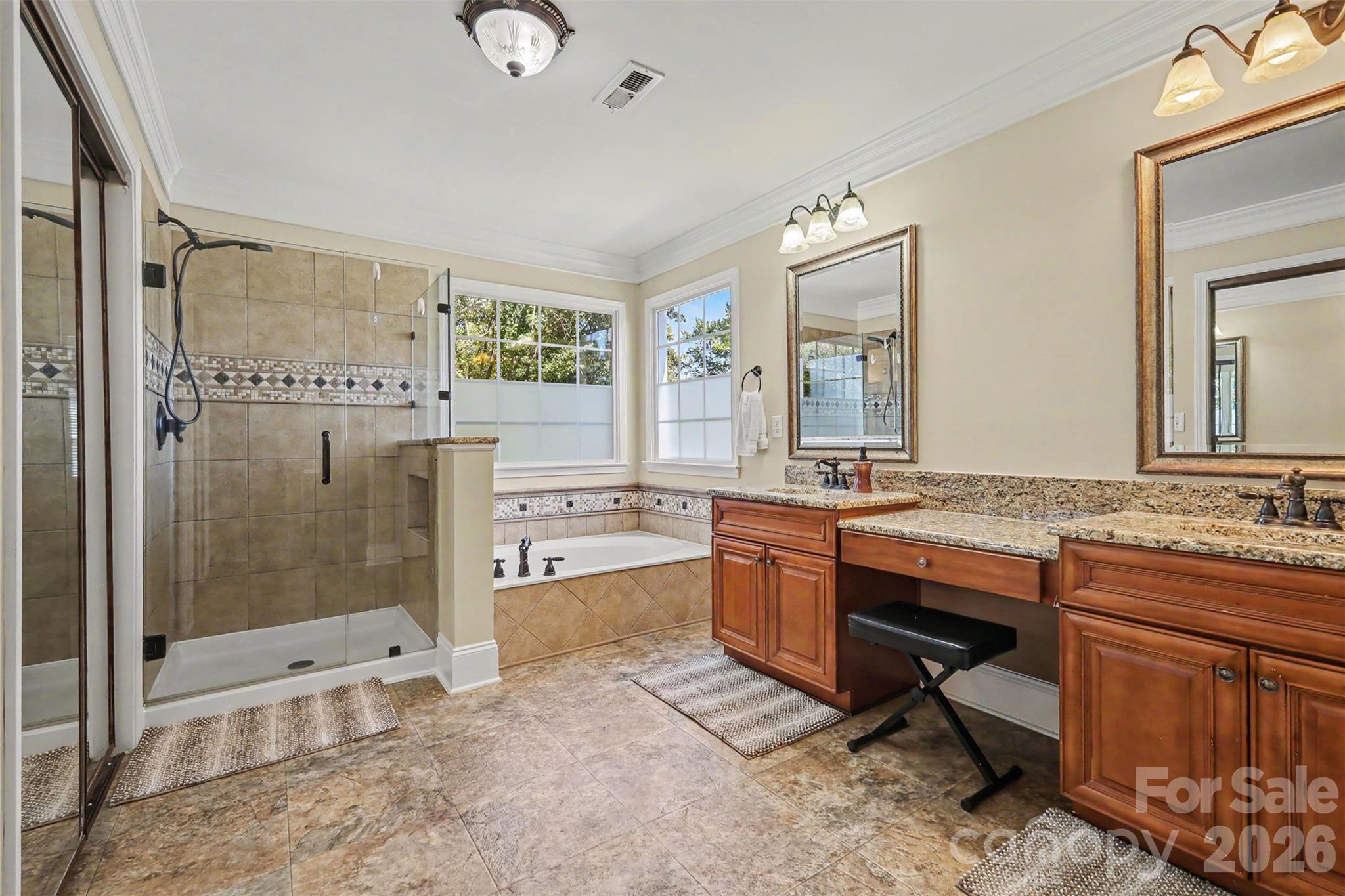 10409 Persimmon Creek Drive Property Photo 18