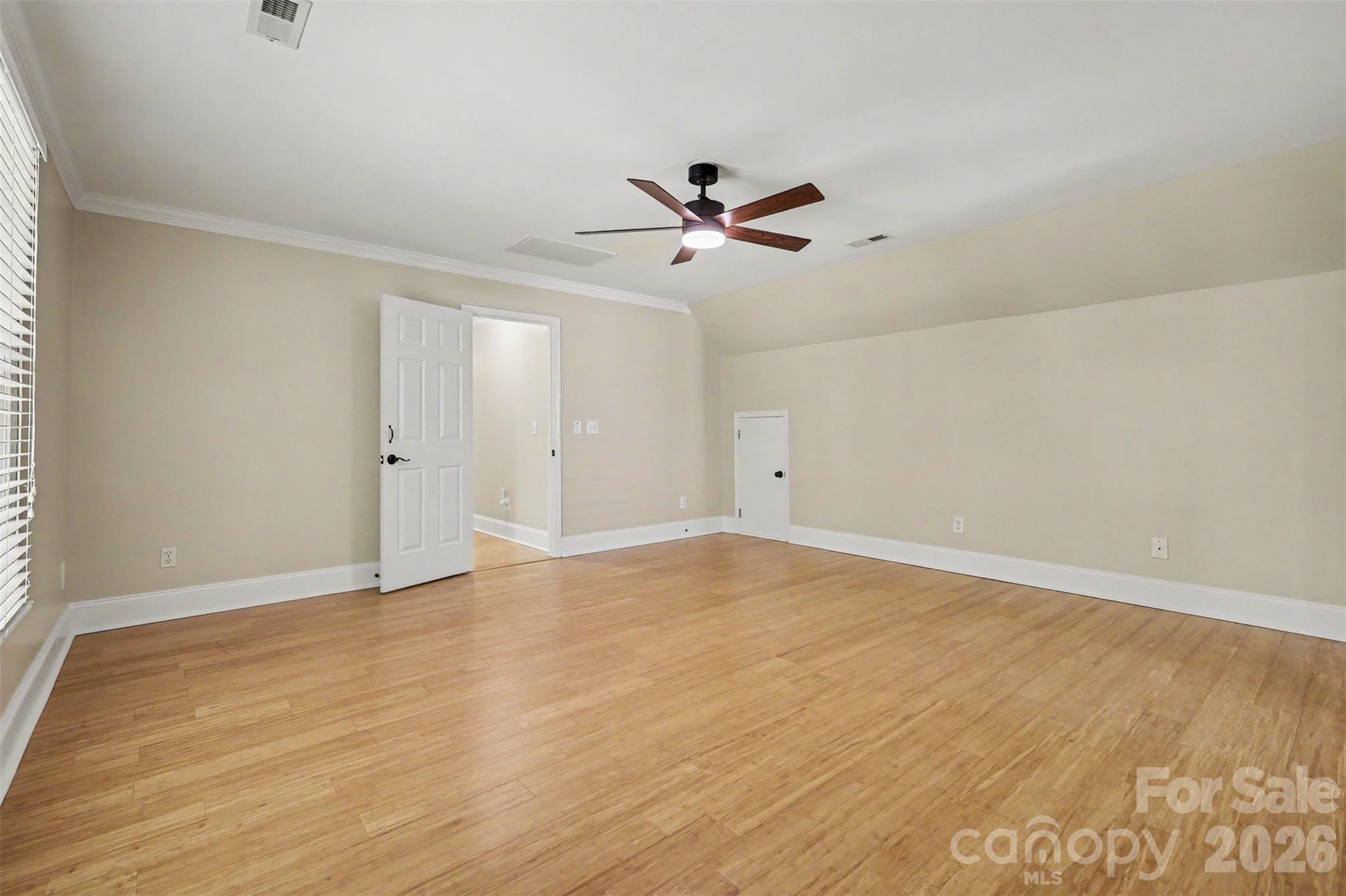 10409 Persimmon Creek Drive Property Photo 22