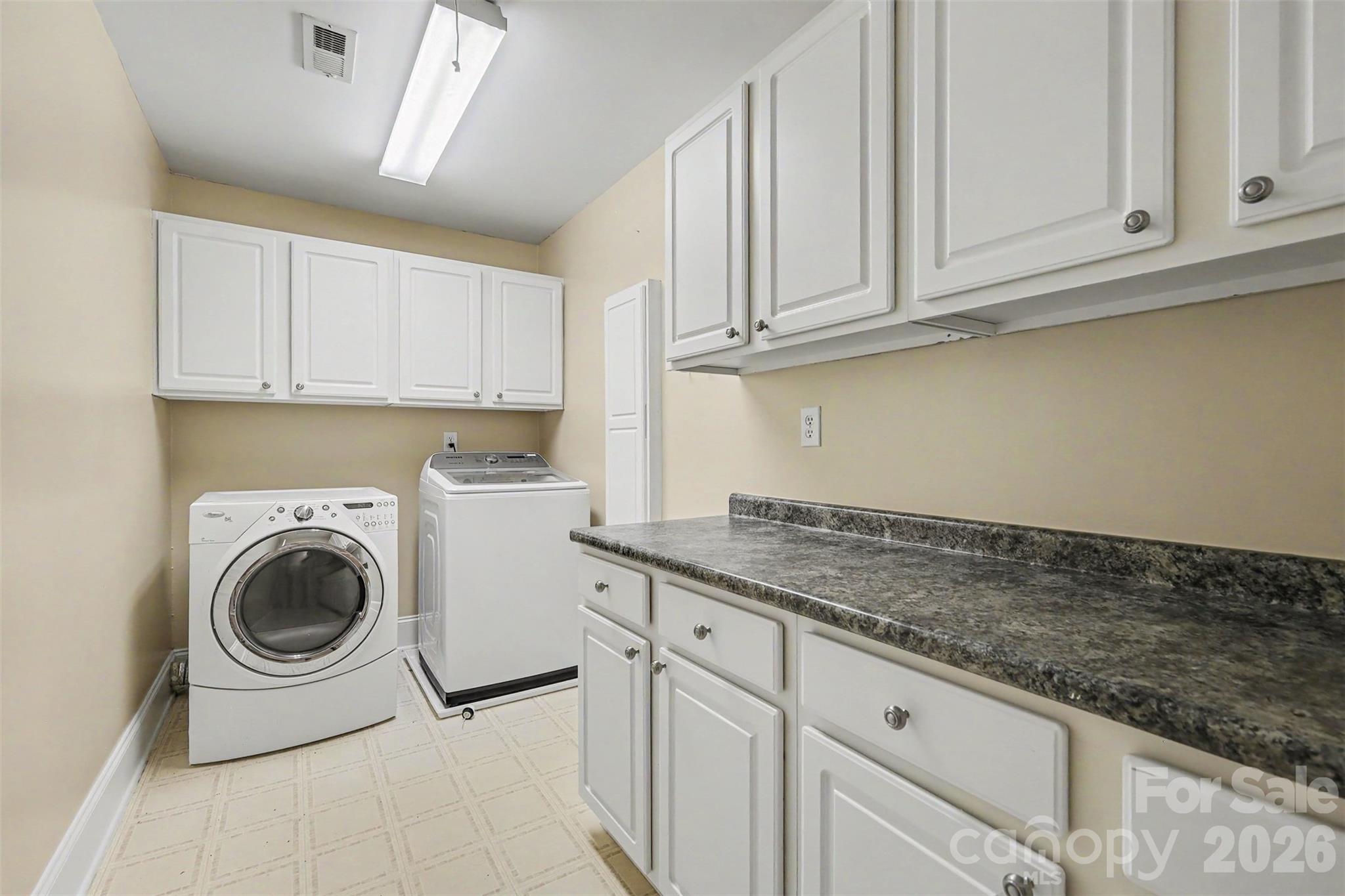 10409 Persimmon Creek Drive Property Photo 28