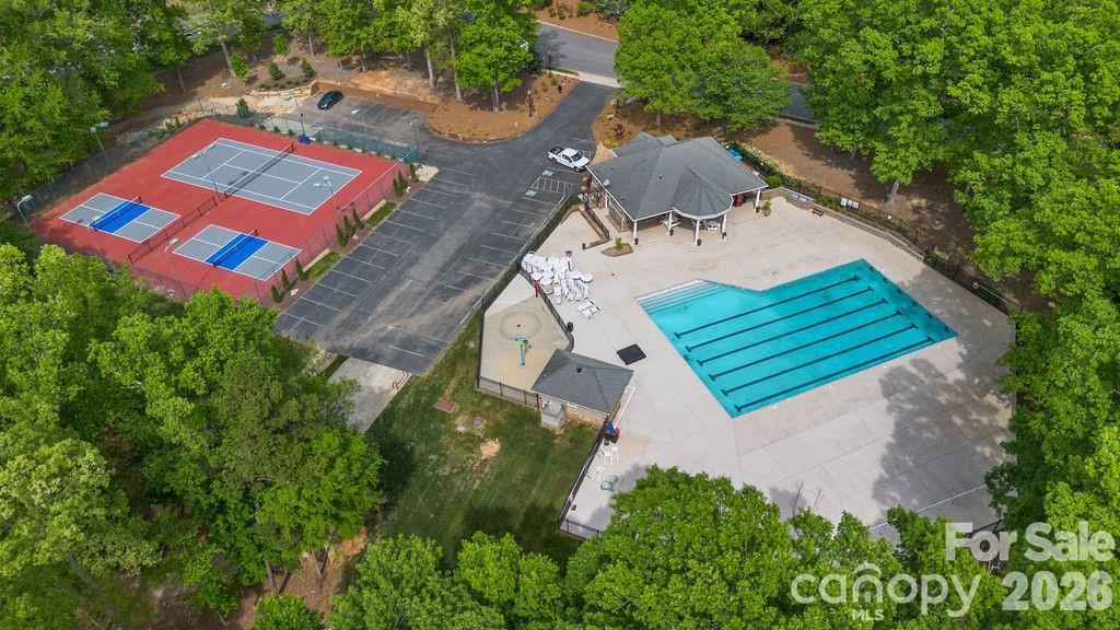 10409 Persimmon Creek Drive Property Photo 33