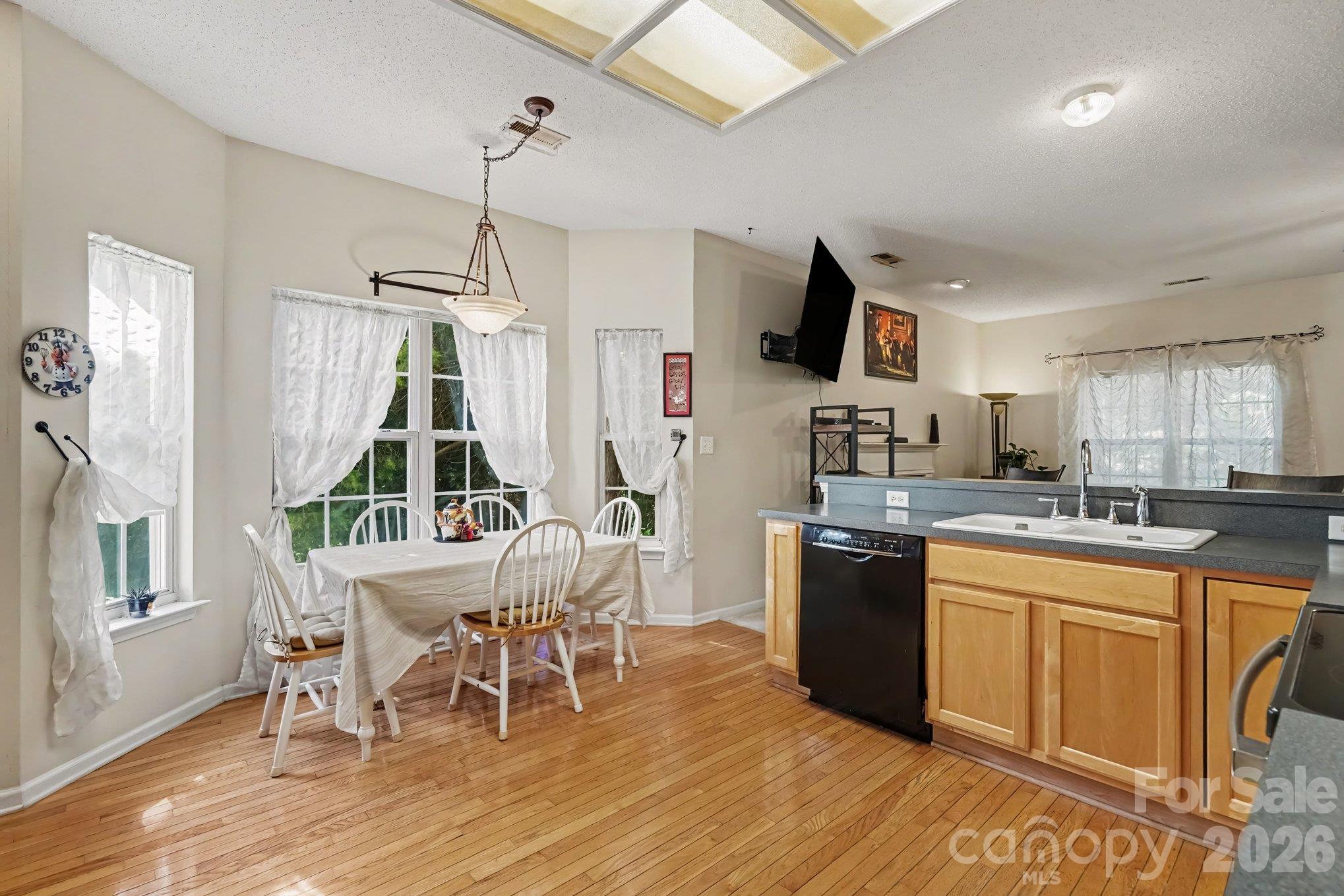 9600 Veronica Drive Property Photo 13