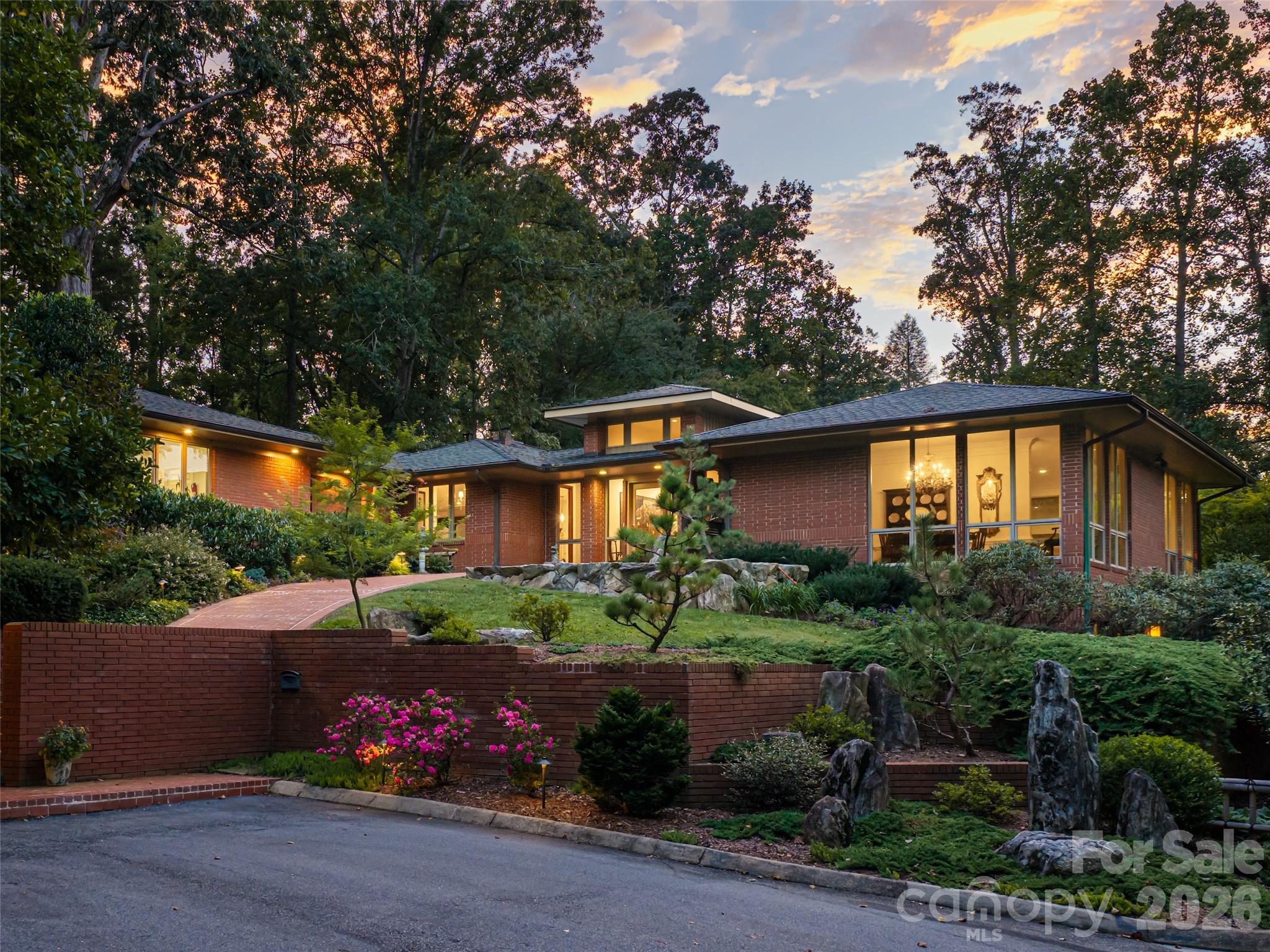 57 Stuyvesant Road Property Photo 1