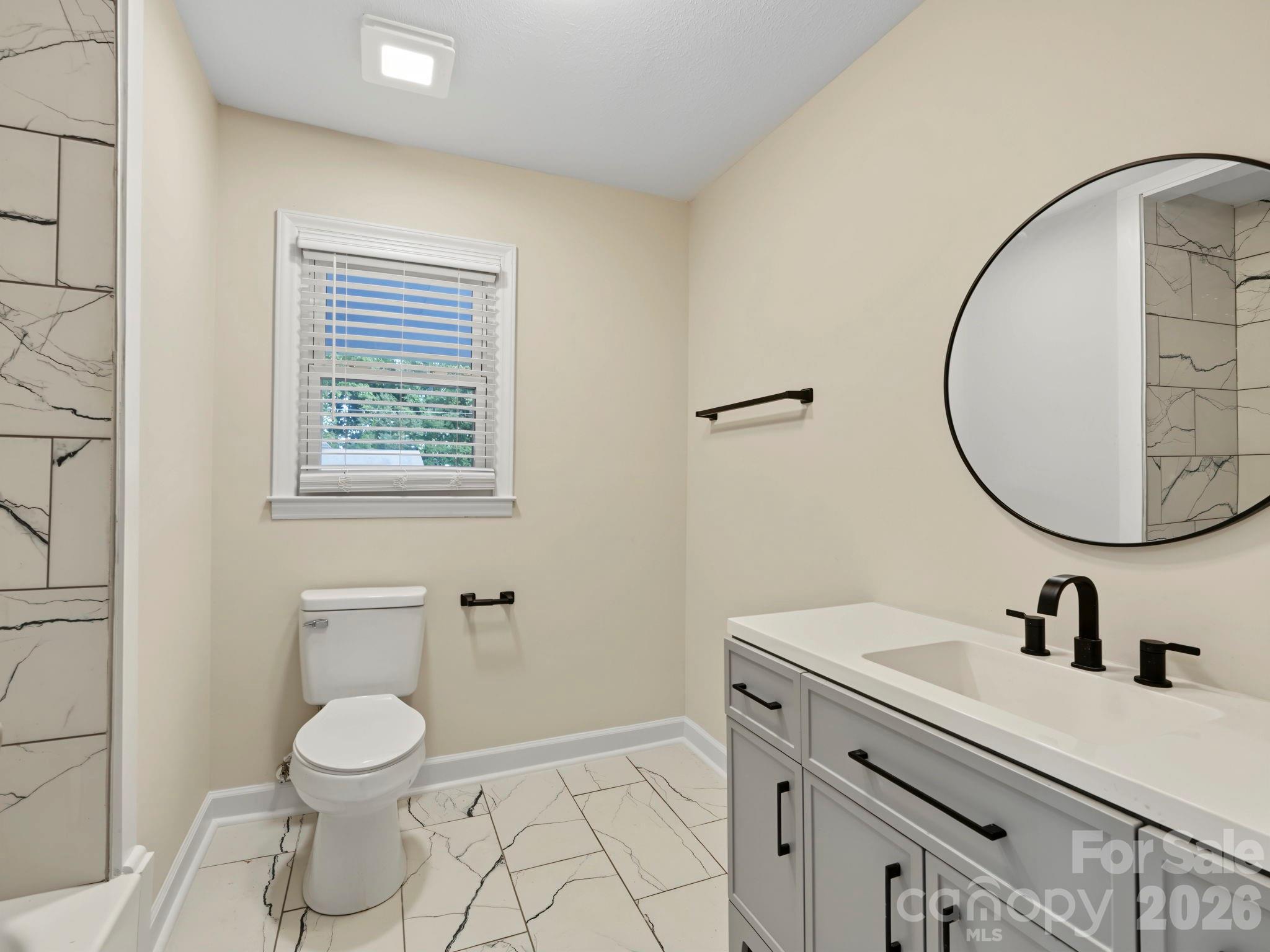512 Villa Street Property Photo 4