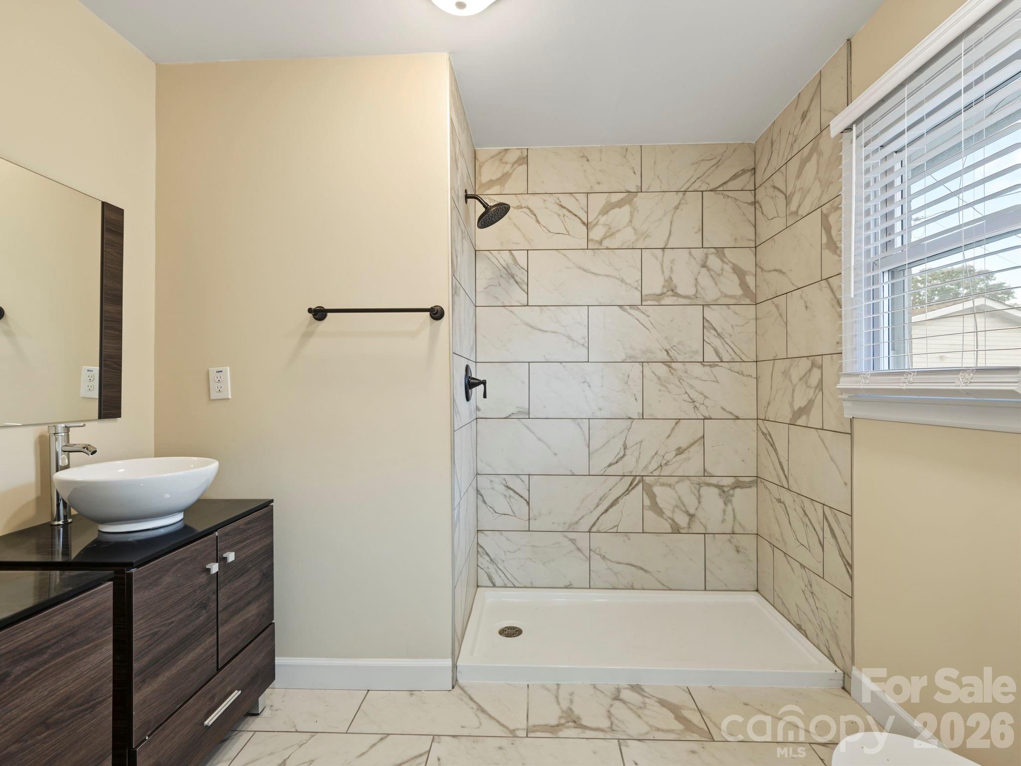 512 Villa Street Property Photo 5