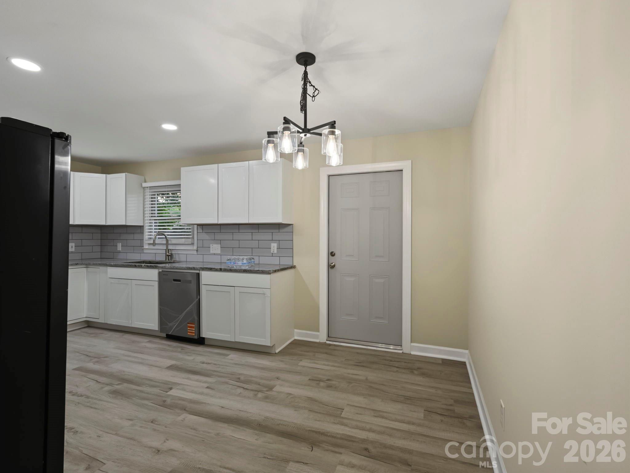 512 Villa Street Property Photo 9