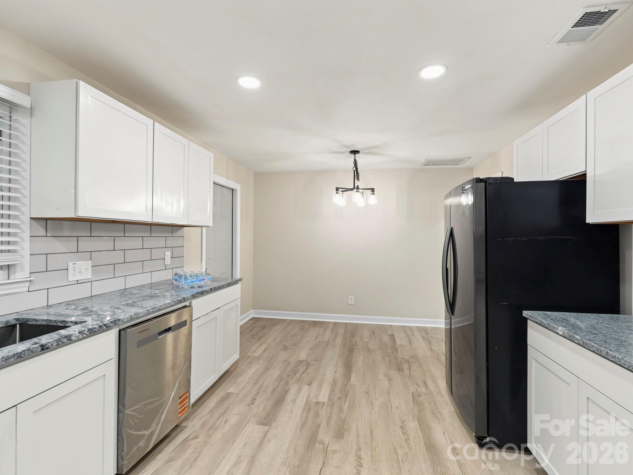 512 Villa Street Property Photo 11
