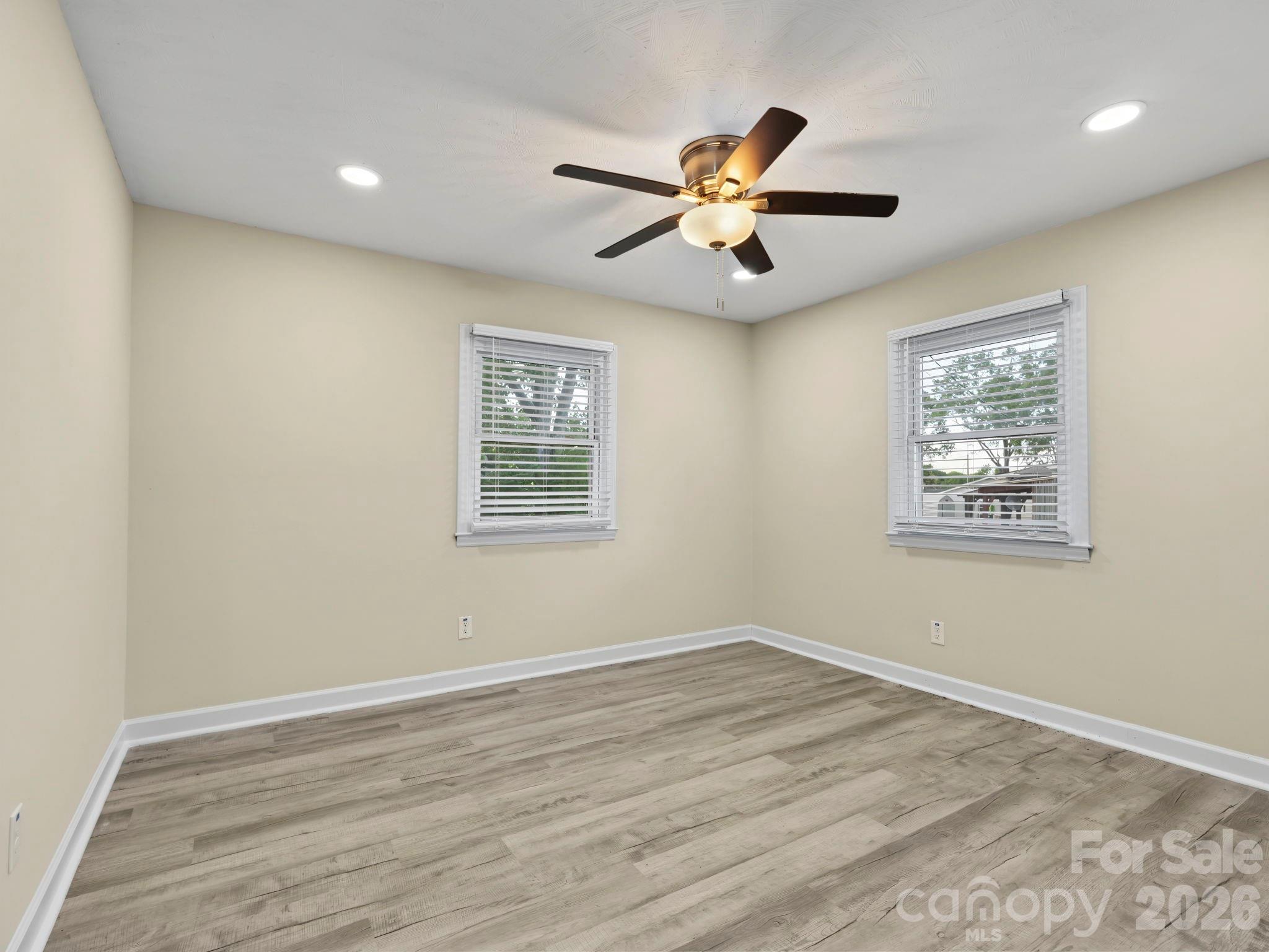 512 Villa Street Property Photo 18