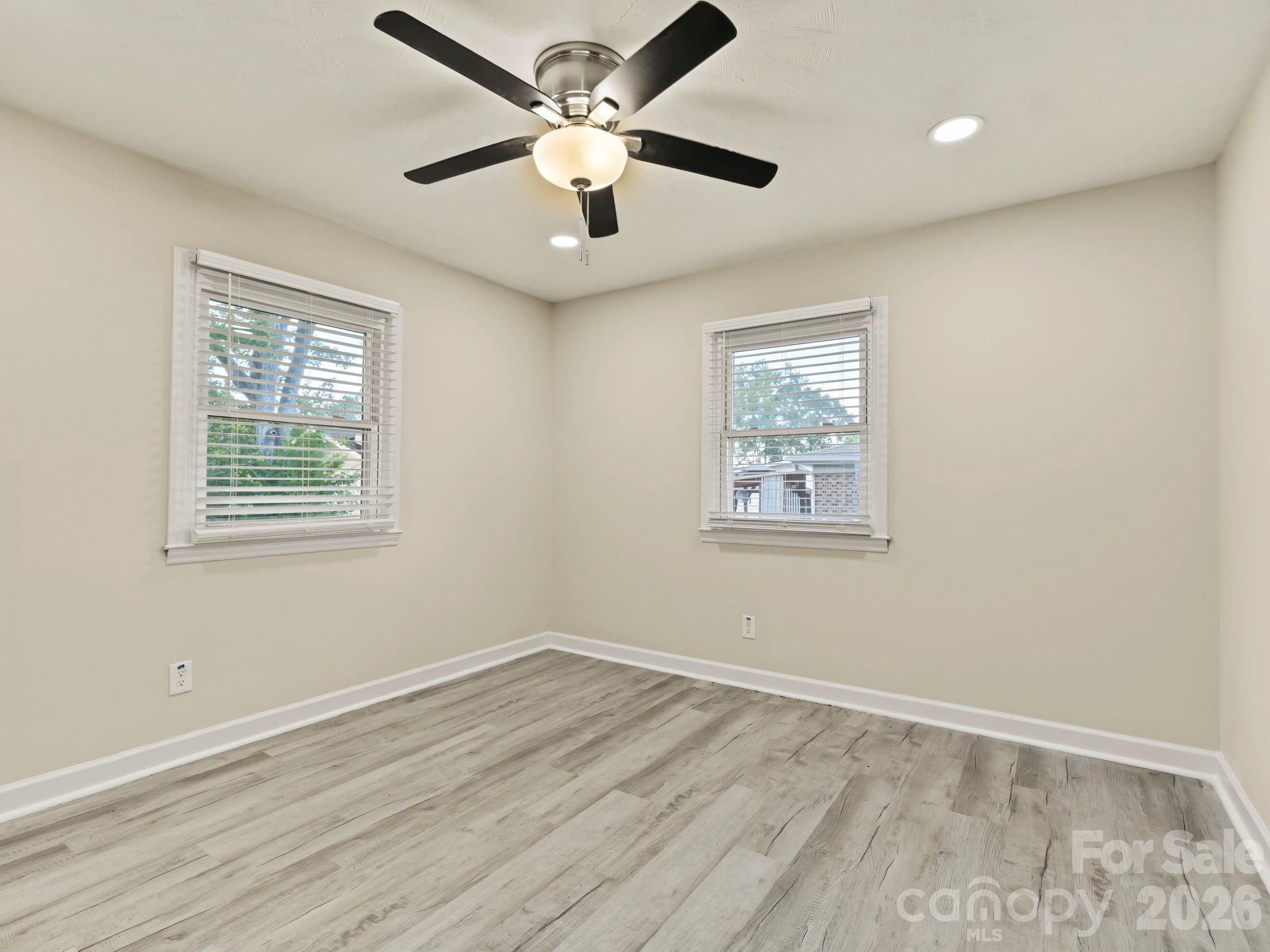 512 Villa Street Property Photo 19