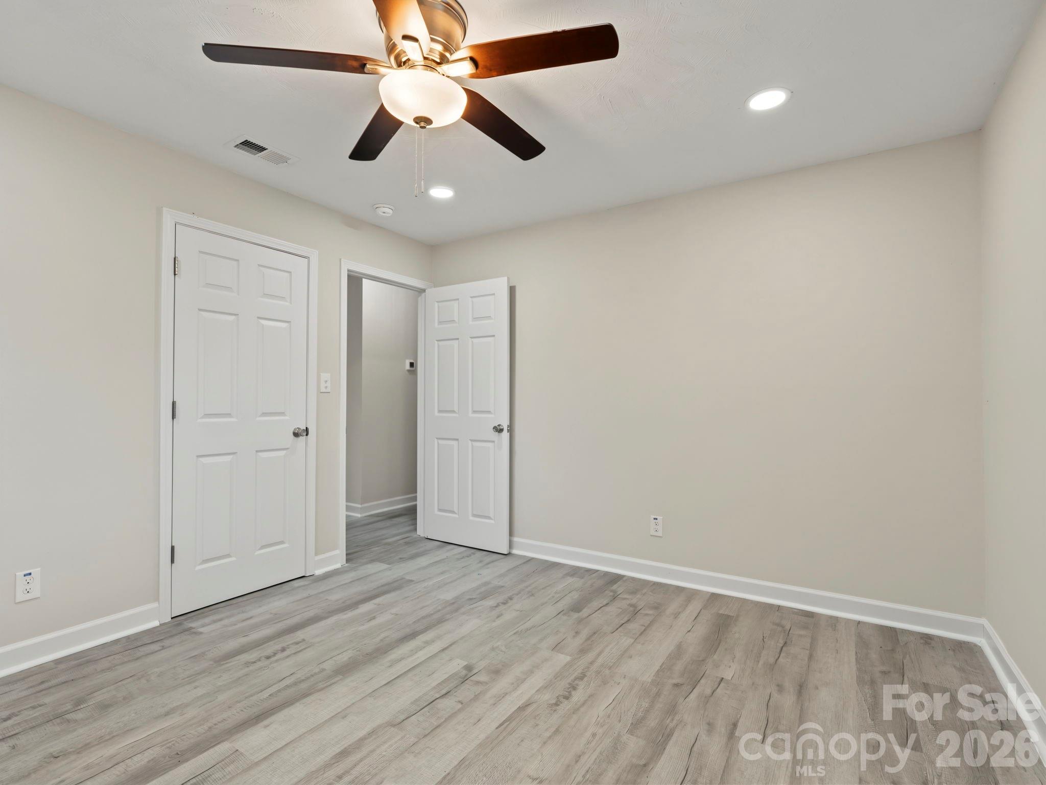 512 Villa Street Property Photo 21