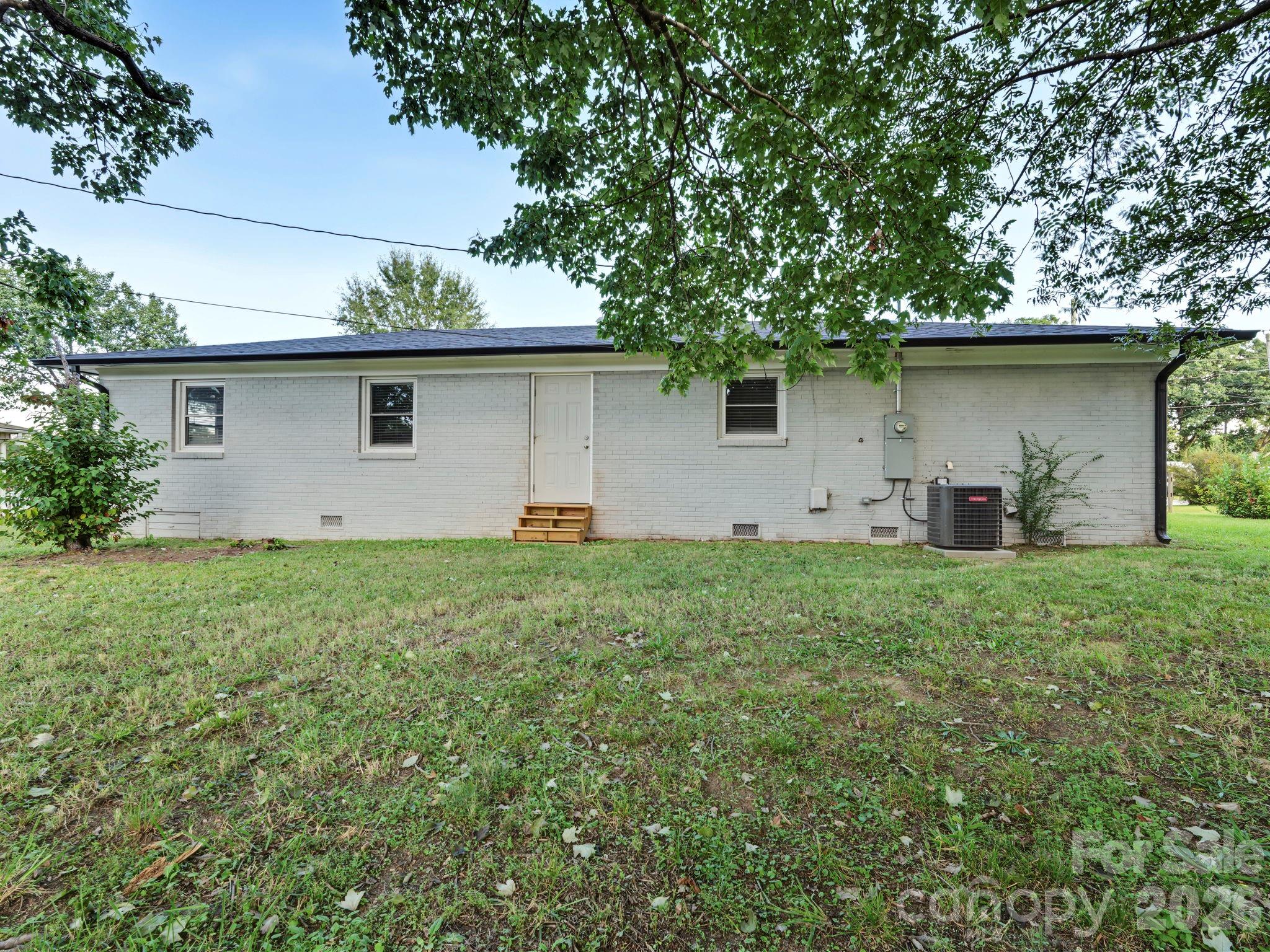 512 Villa Street Property Photo 32