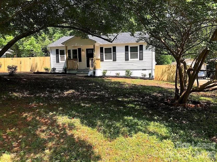 710 Stowe Drive Property Photo 1