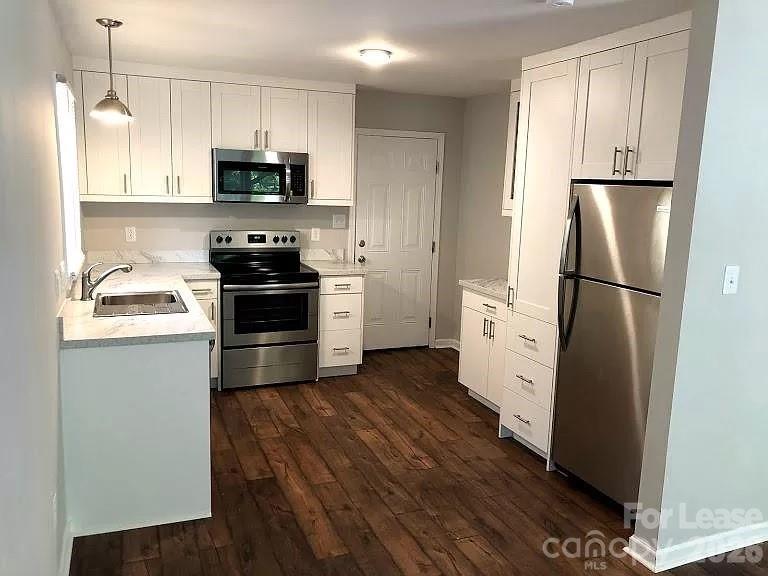 710 Stowe Drive Property Photo 4
