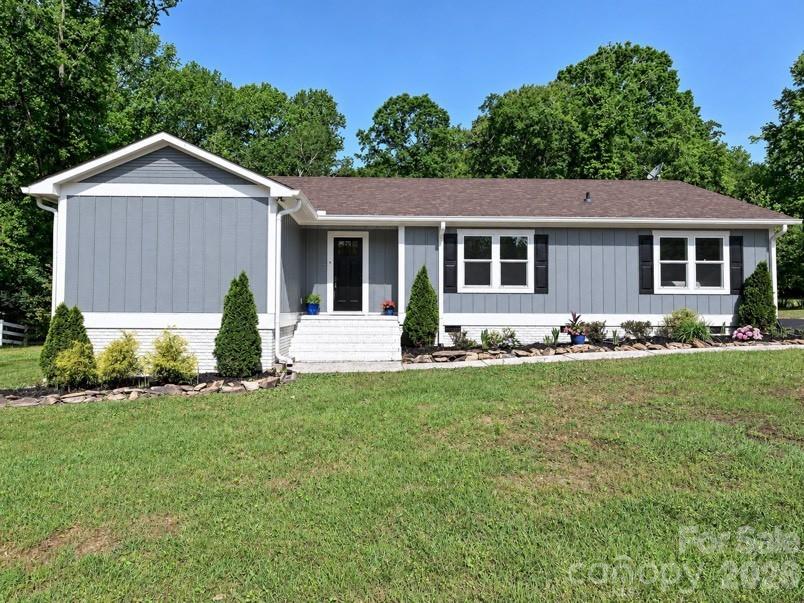 9565 Man O War Road Property Photo 1