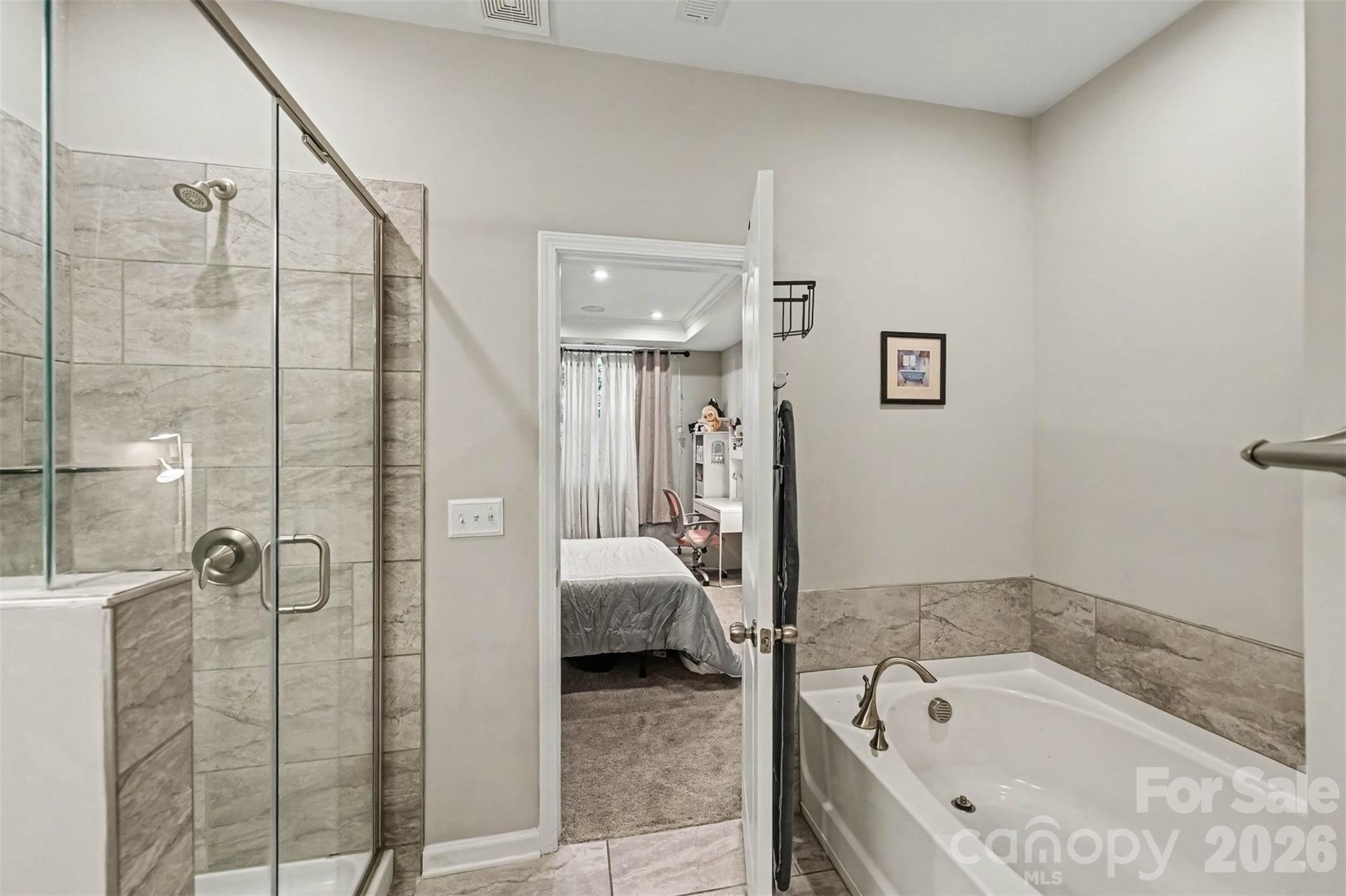 9016 Northfield Crossing Drive Property Photo 15
