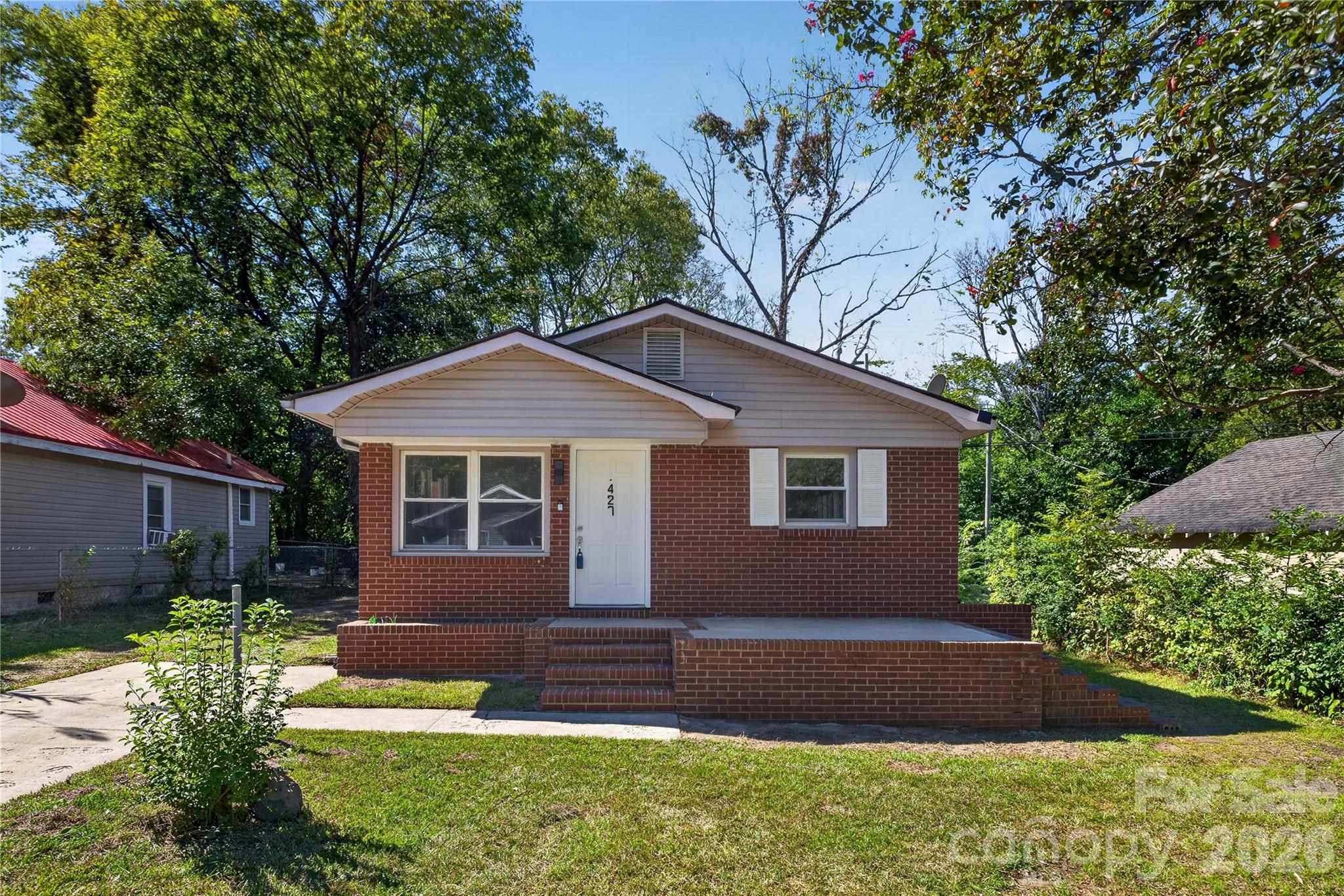 427 Clinton Avenue Property Photo 2