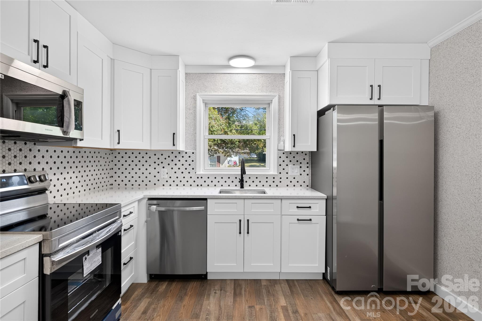 427 Clinton Avenue Property Photo 4