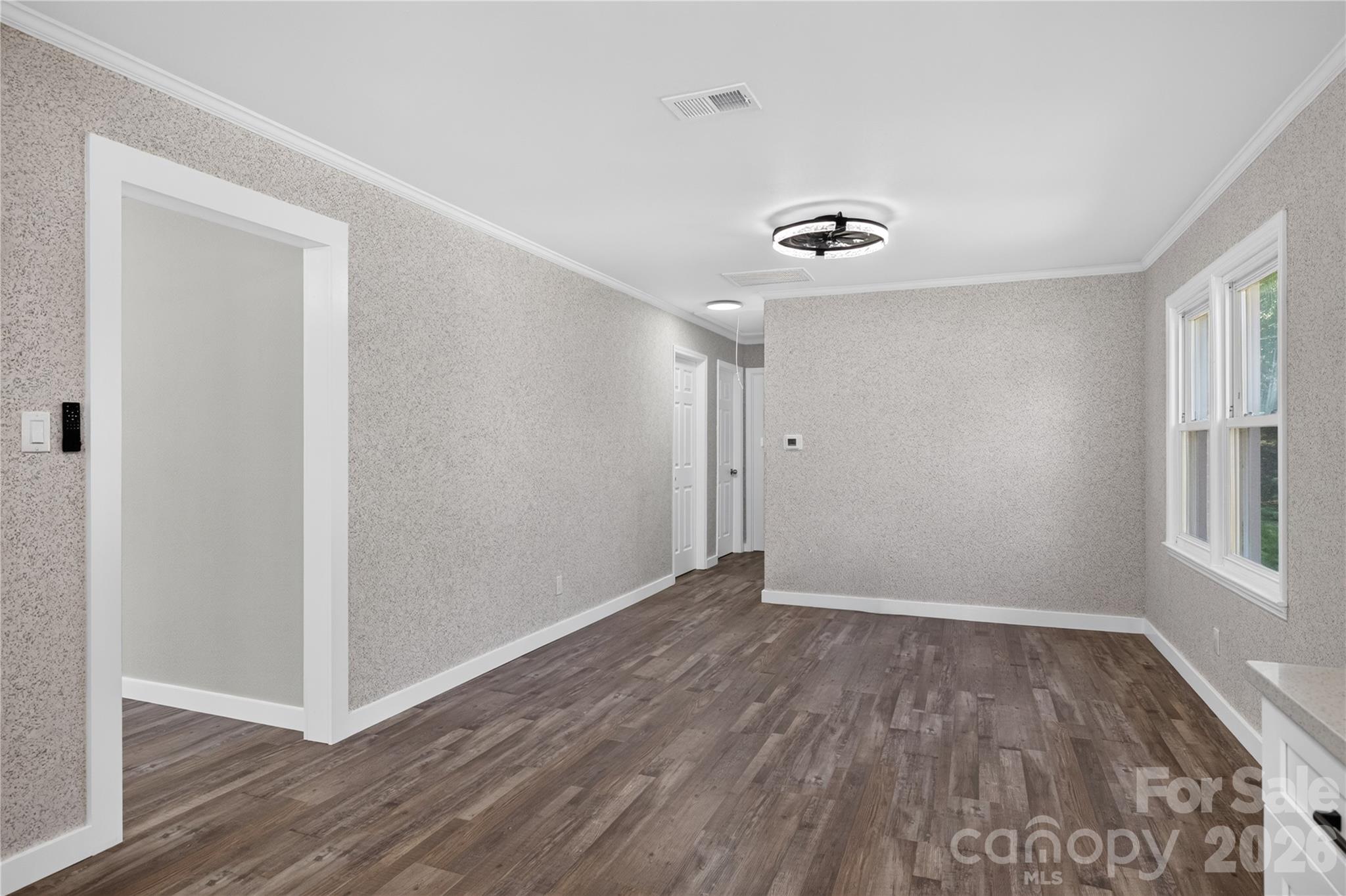 427 Clinton Avenue Property Photo 11