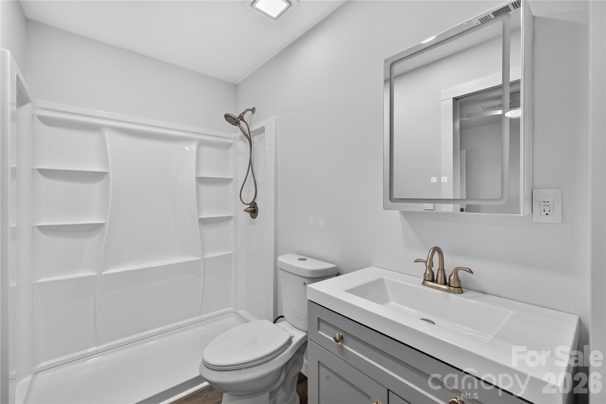 427 Clinton Avenue Property Photo 16