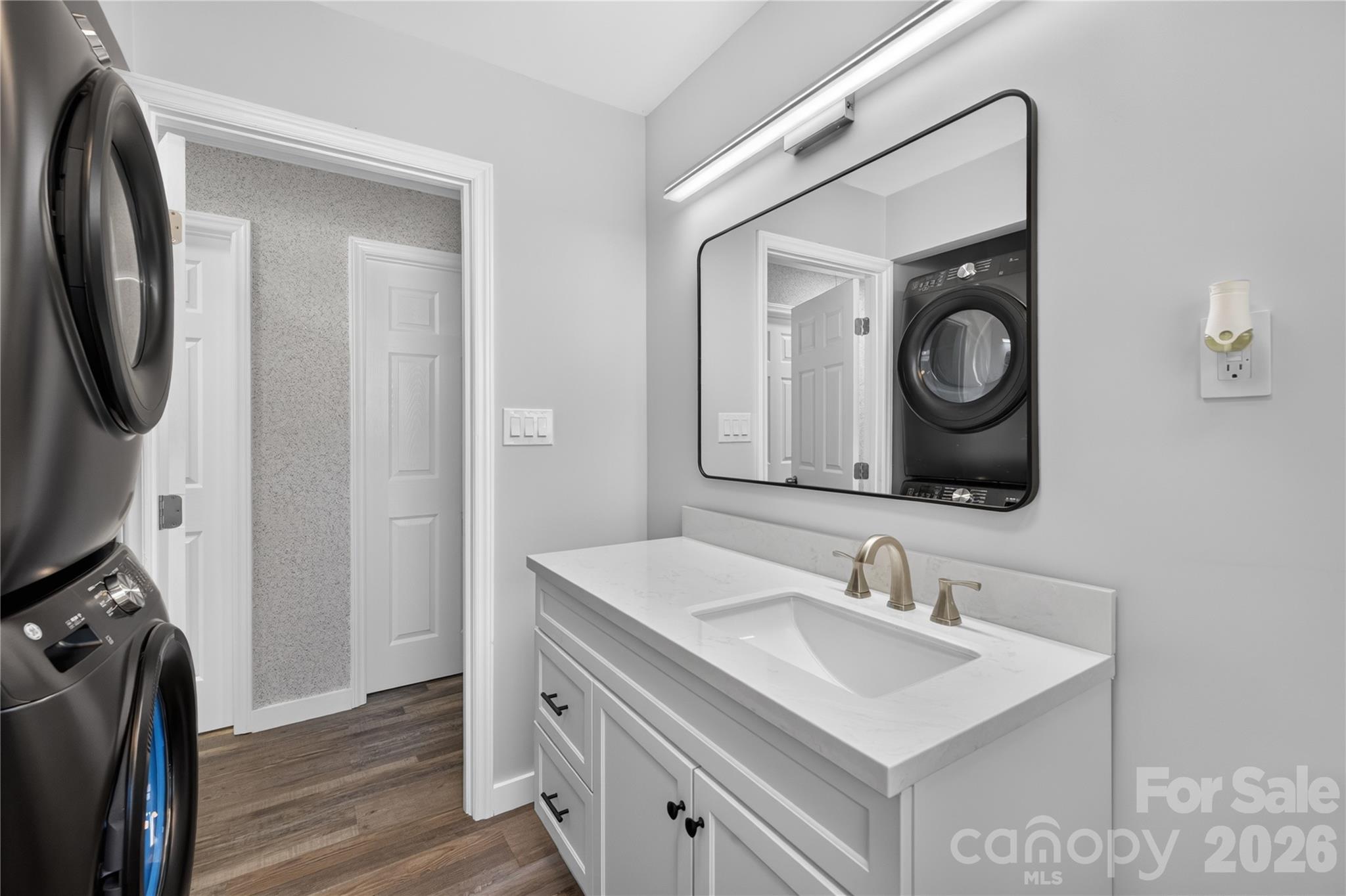 427 Clinton Avenue Property Photo 17