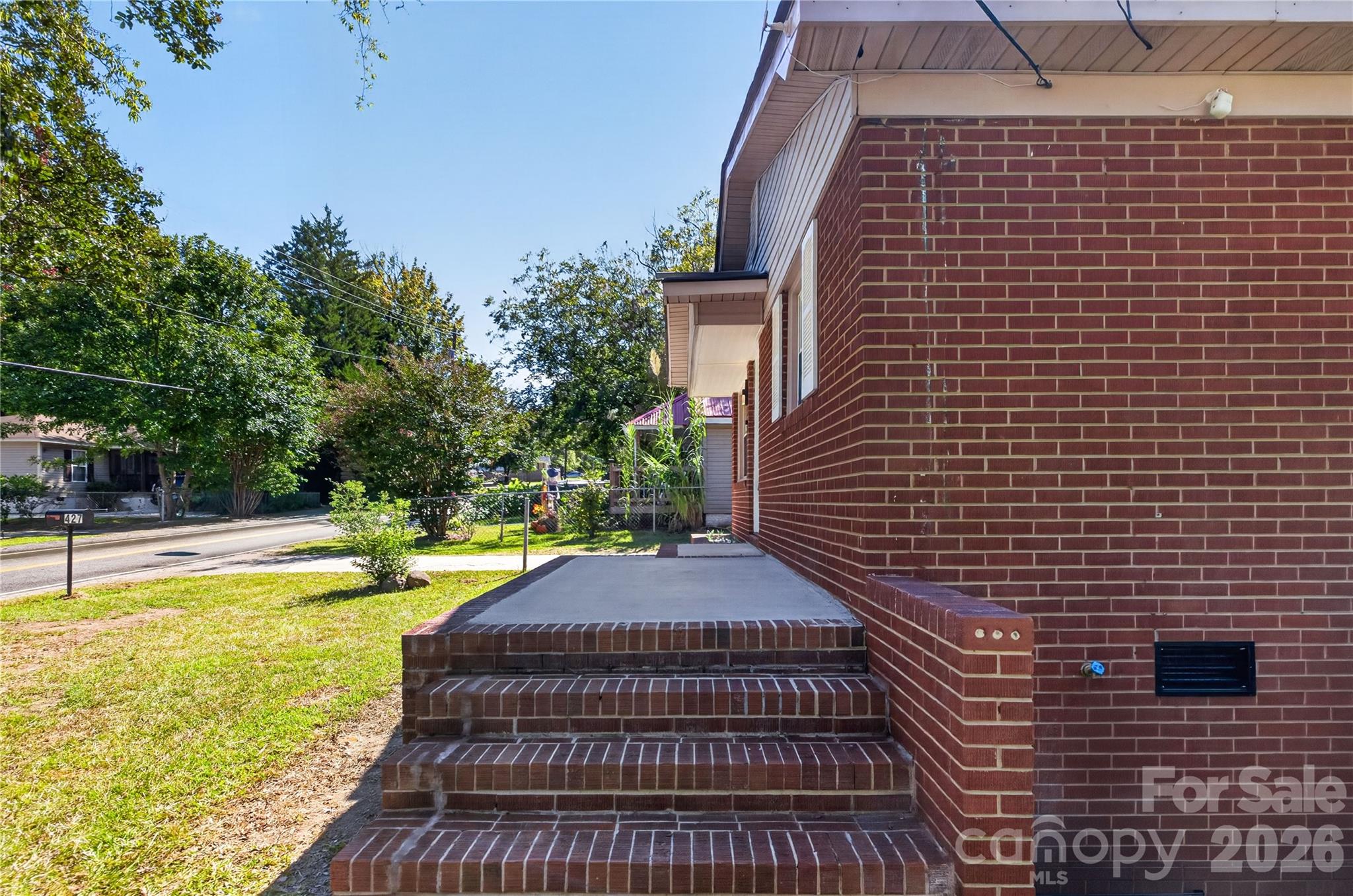 427 Clinton Avenue Property Photo 30