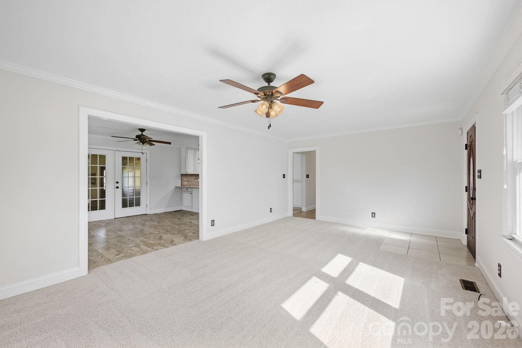 604 W Park Avenue Property Photo 7