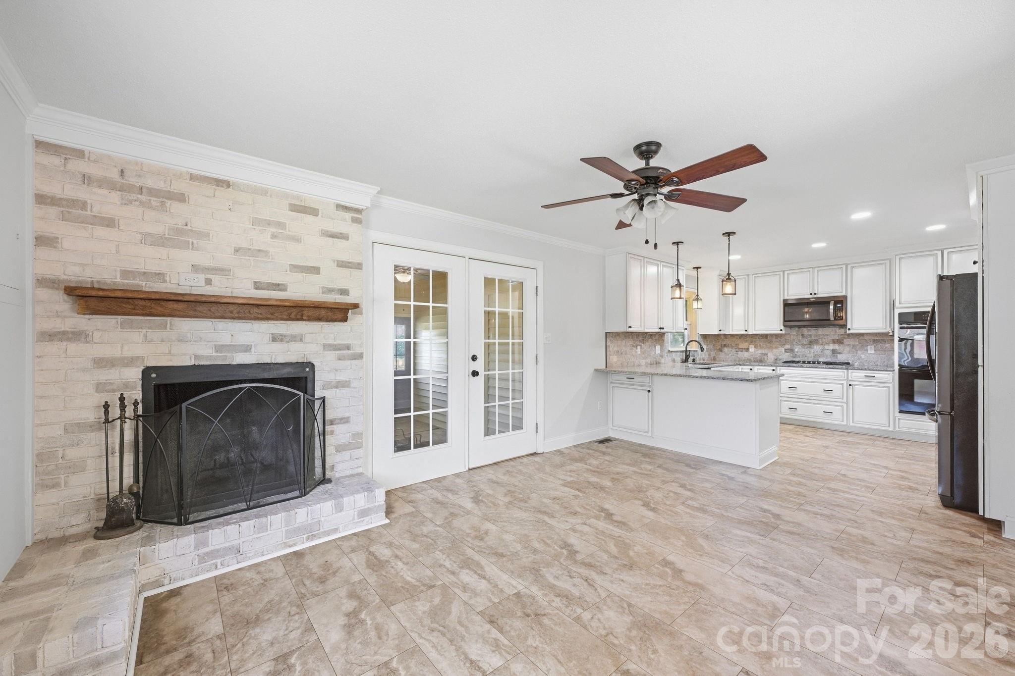 604 W Park Avenue Property Photo 10