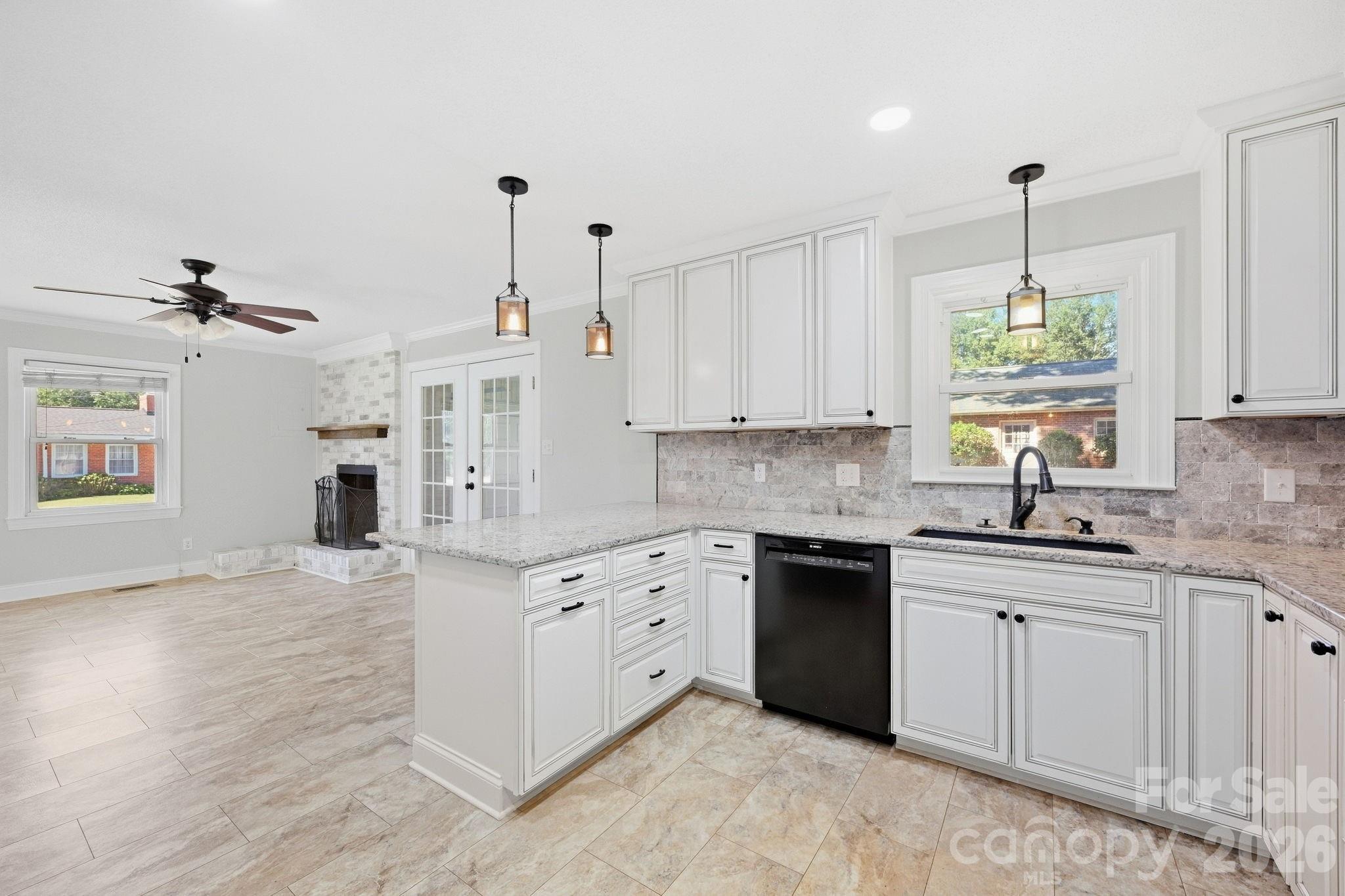 604 W Park Avenue Property Photo 11