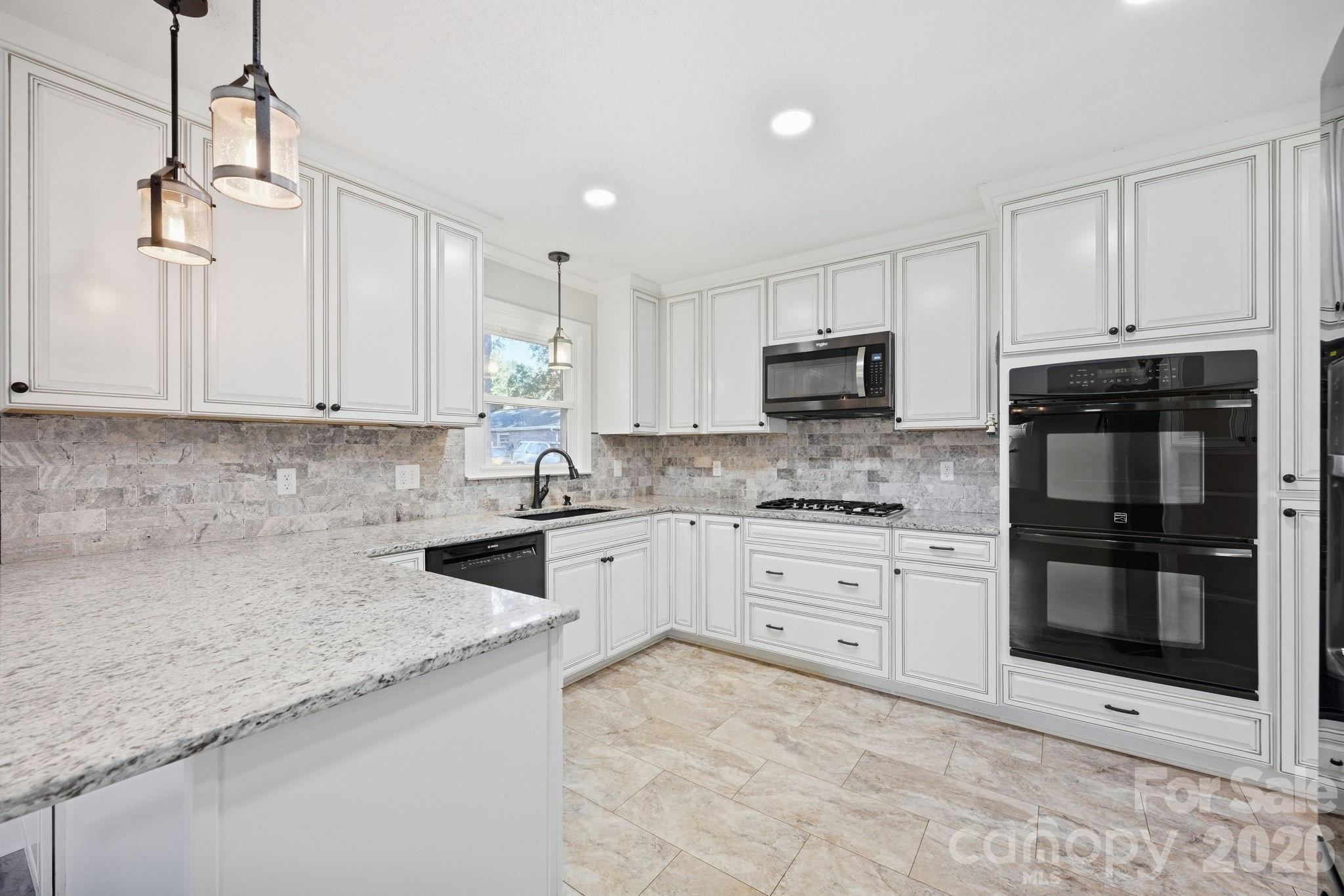 604 W Park Avenue Property Photo 13