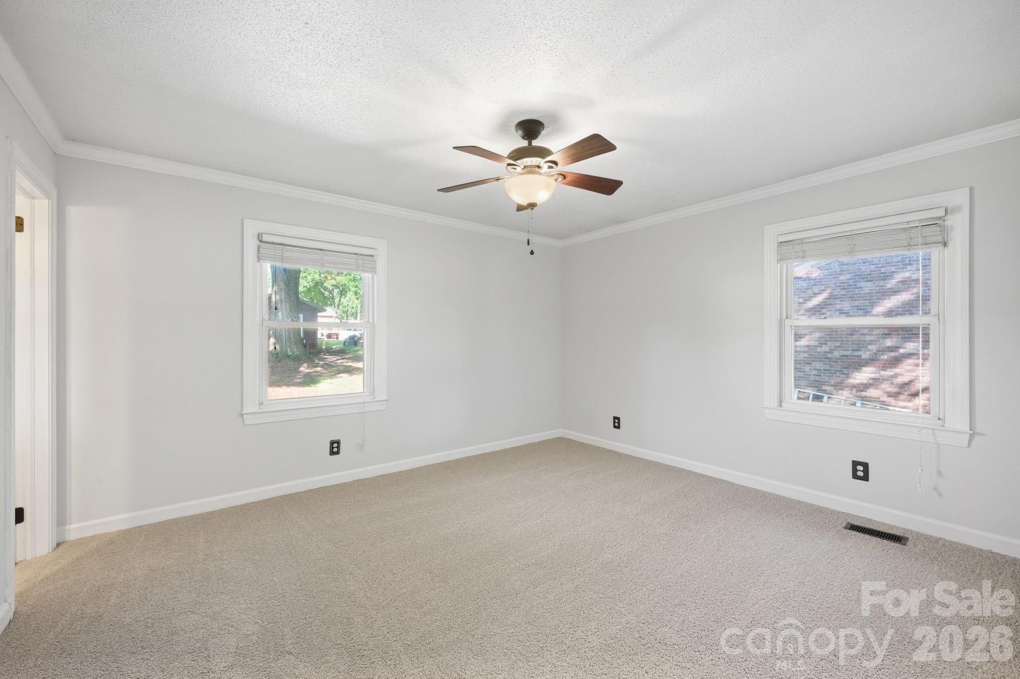 604 W Park Avenue Property Photo 17