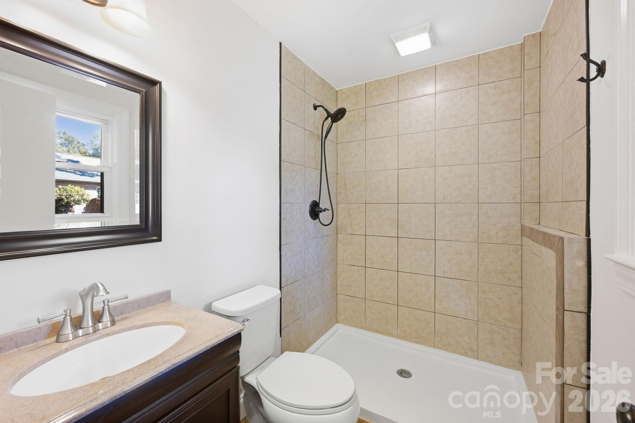 604 W Park Avenue Property Photo 18