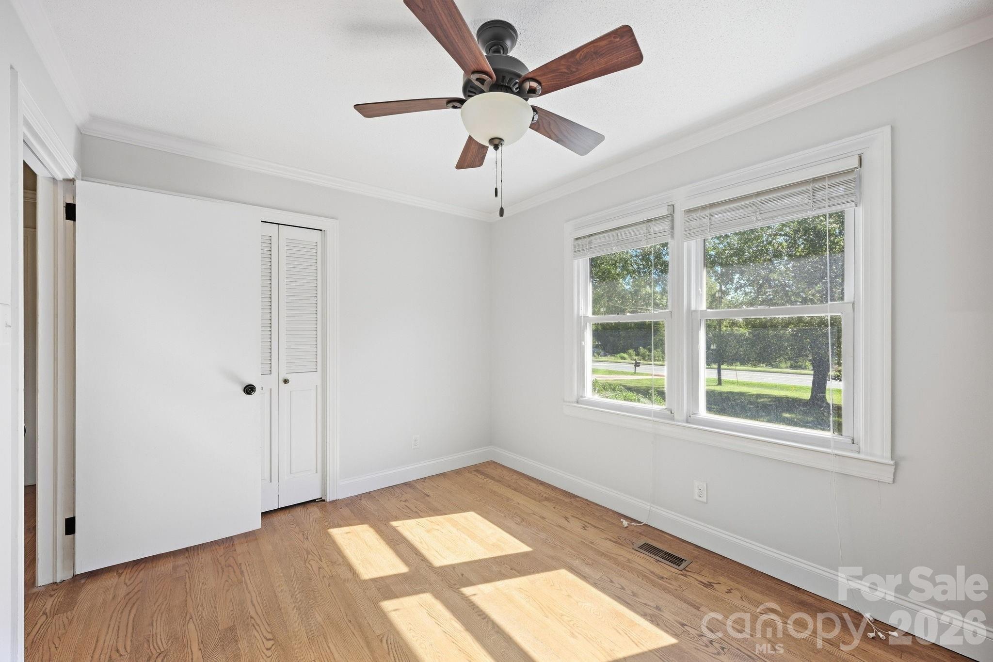 604 W Park Avenue Property Photo 25