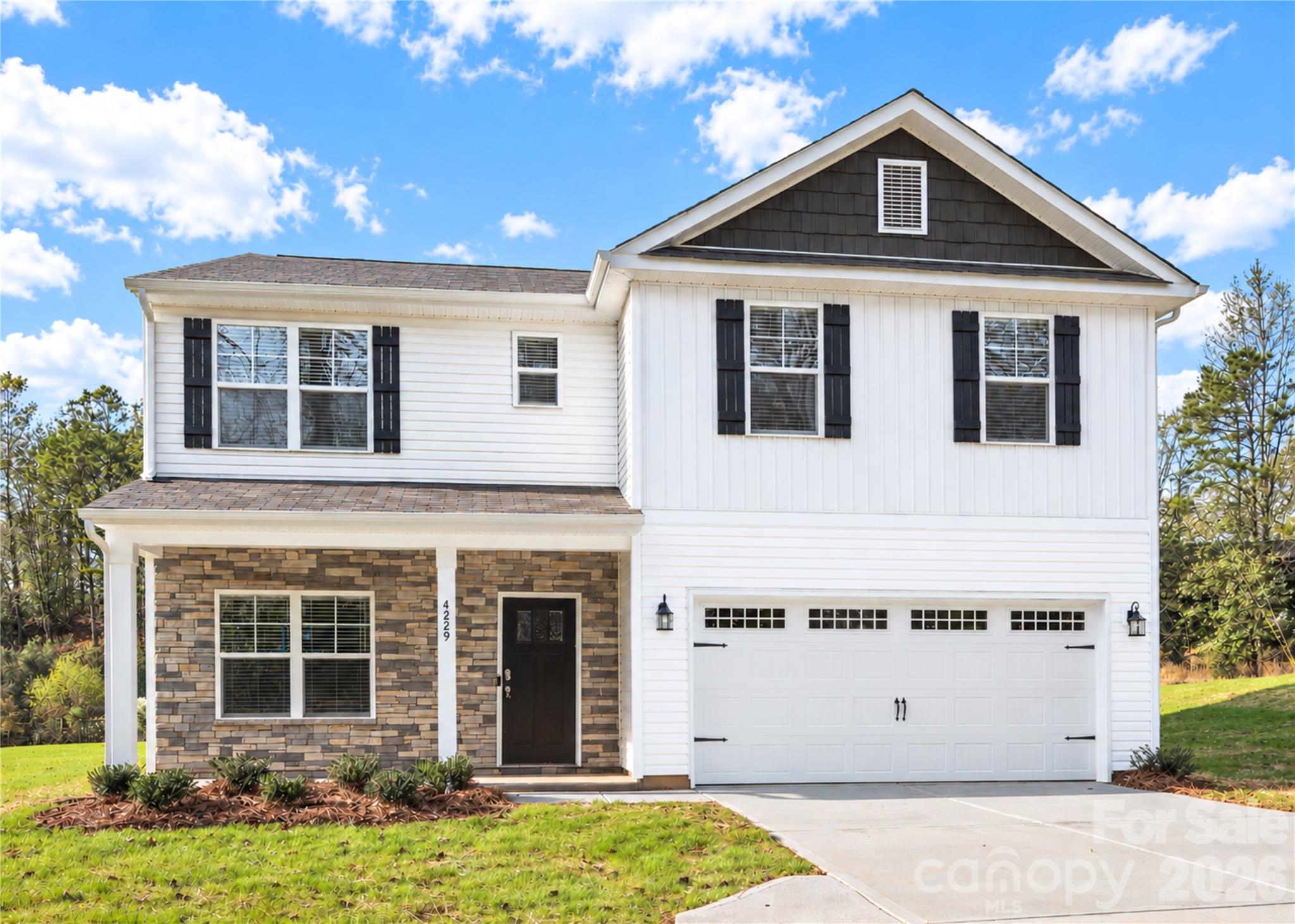 2239 Dardan Woods Drive Property Photo 1
